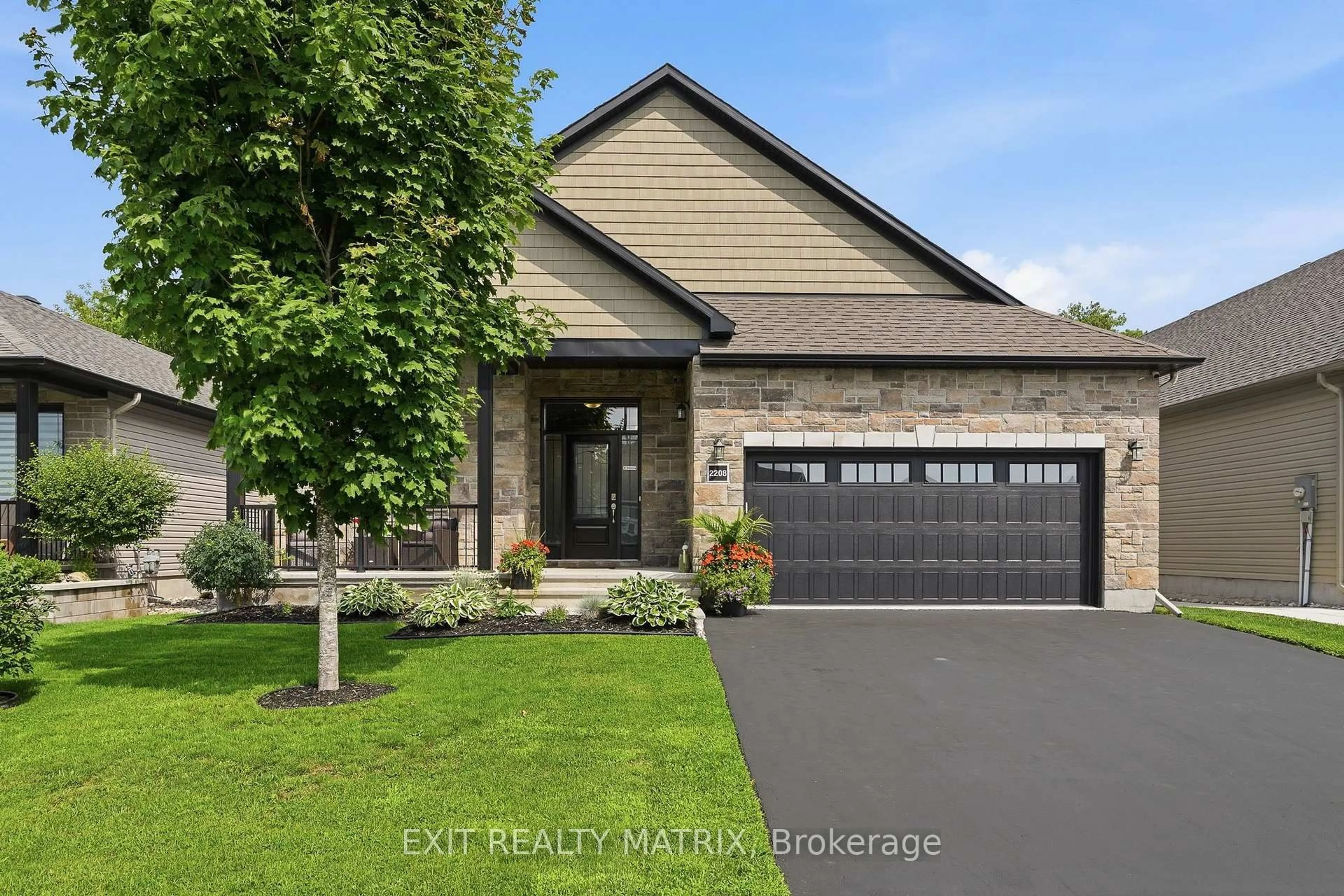 Home with brick exterior material, street for 2208 Catherine St, Clarence-Rockland Ontario K4K 0K7