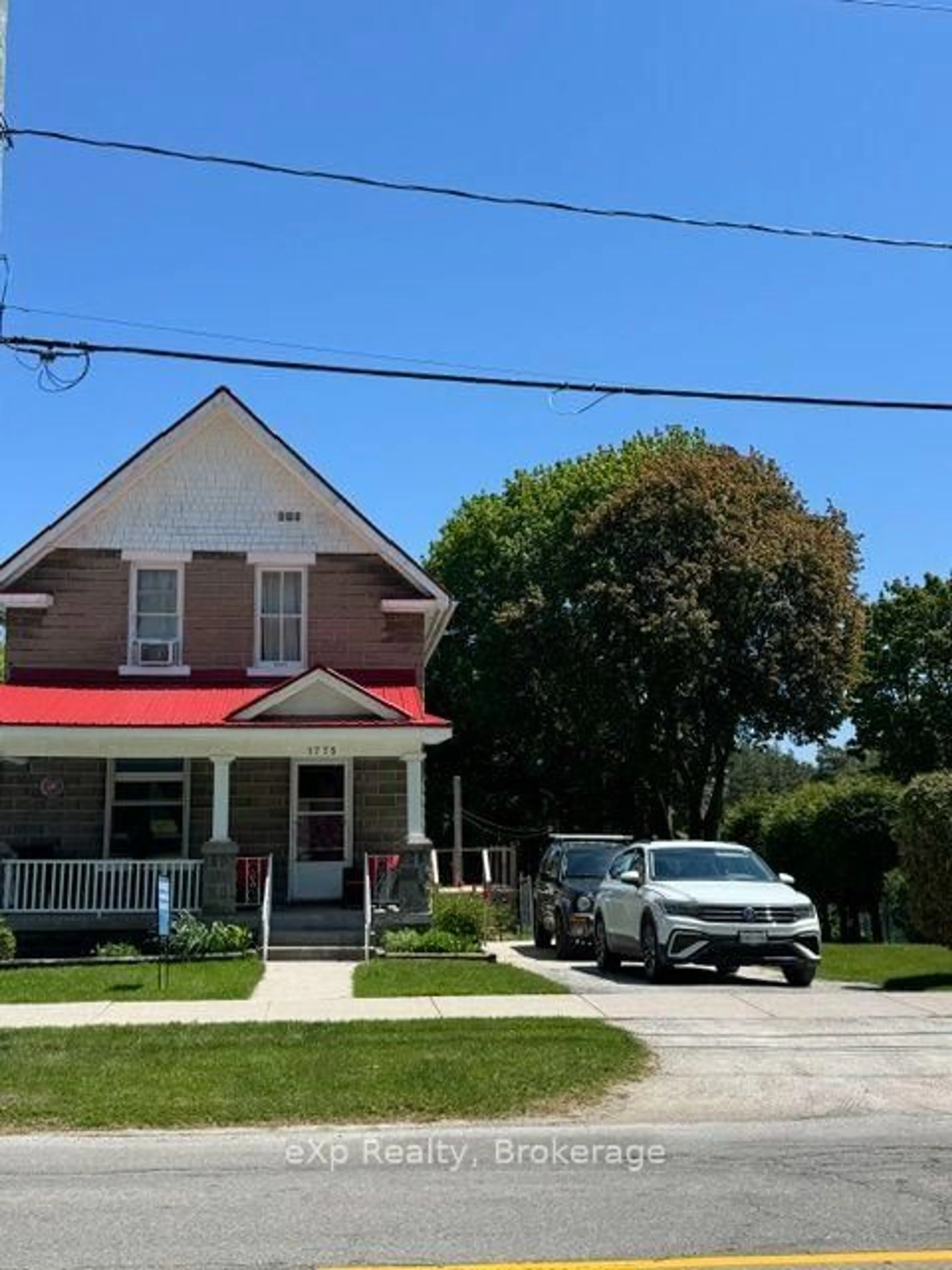 A pic from outside/outdoor area/front of a property/back of a property/a pic from drone, street for 1775 4th Ave, Owen Sound Ontario N4K 4X7