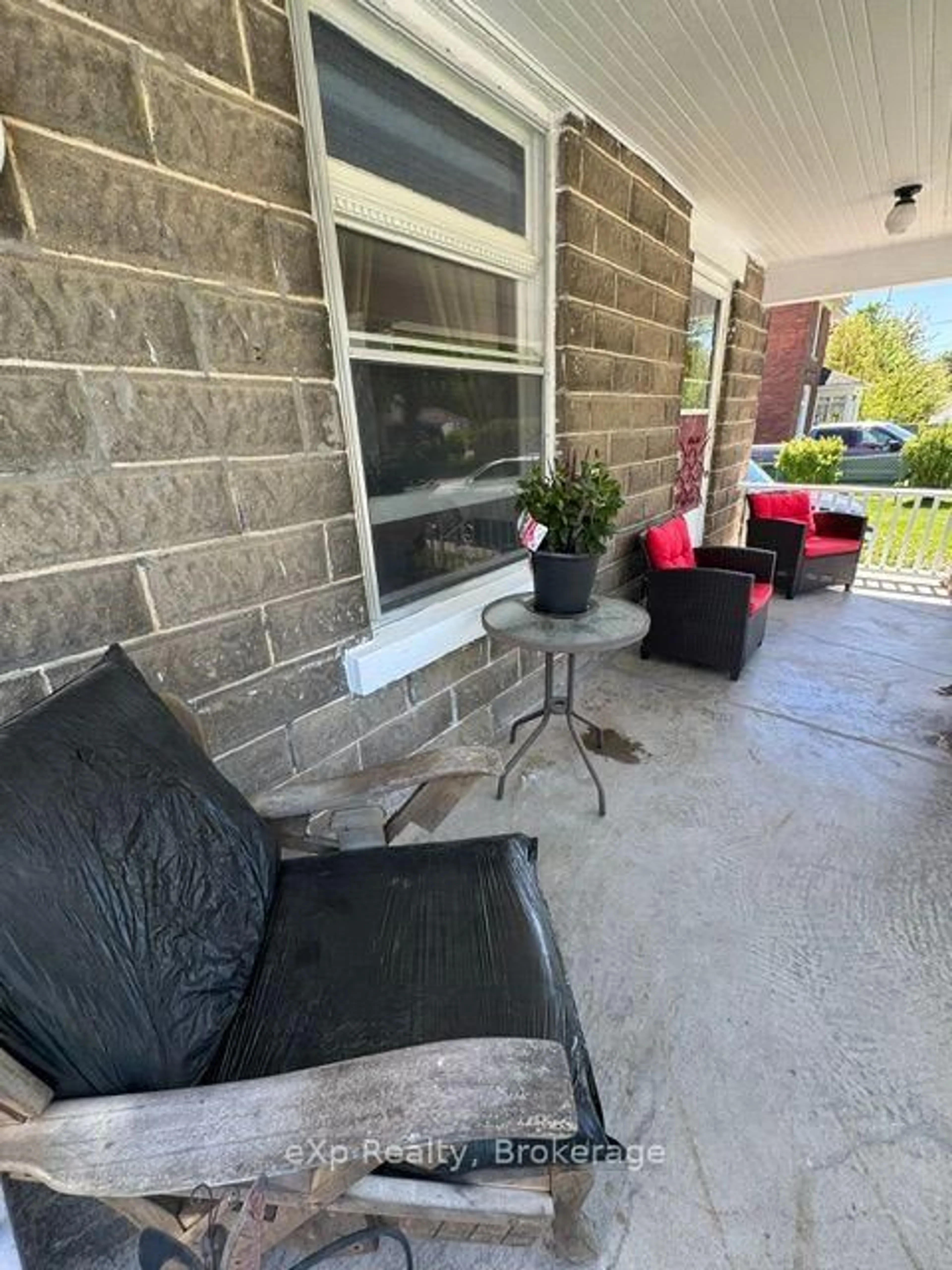 Patio, street for 1775 4th Ave, Owen Sound Ontario N4K 4X7