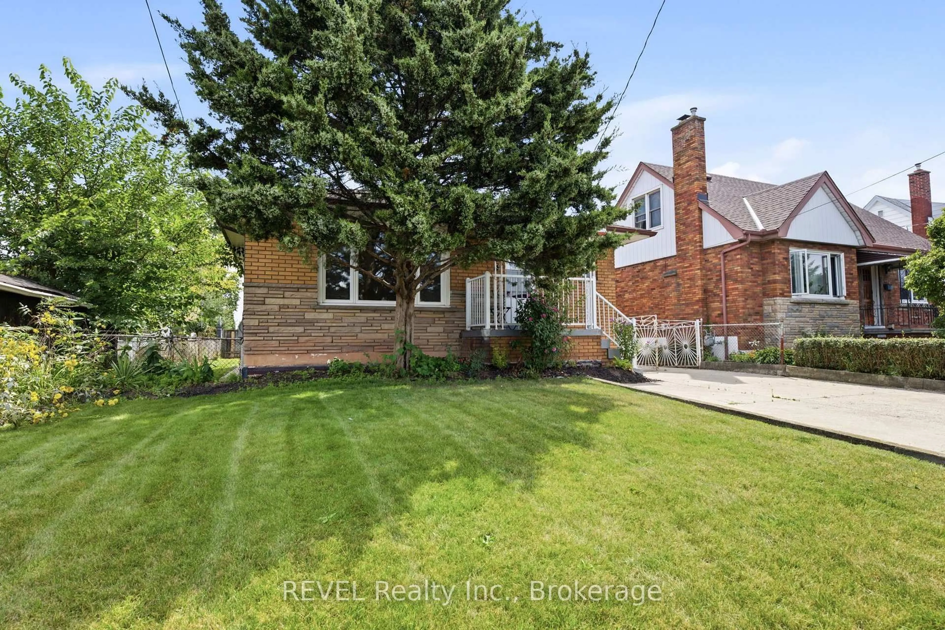 Unknown for 330 Waverly St, Hamilton Ontario L8H 6P9