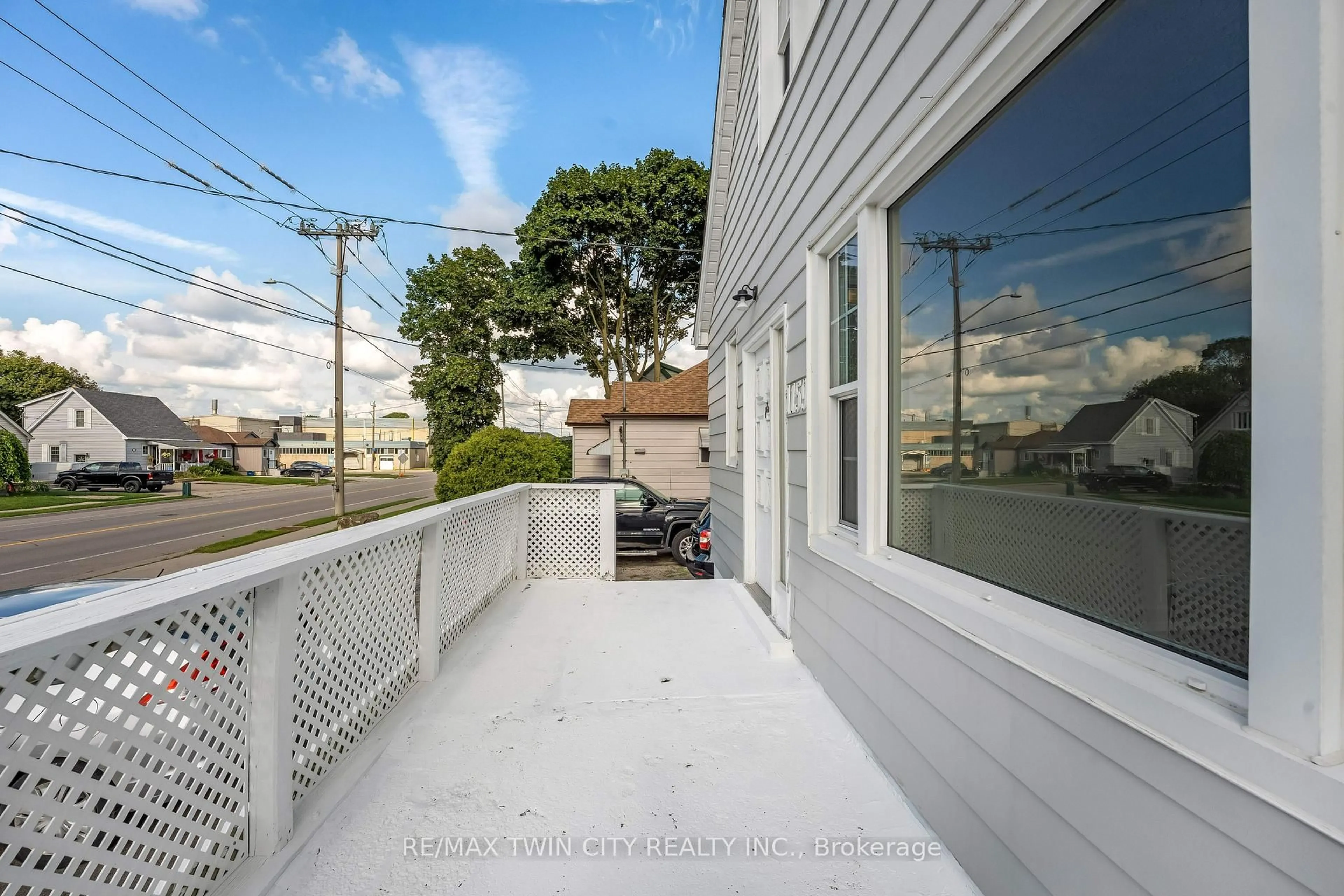 Patio, unknown for 1159 Union St, Kitchener Ontario N2H 6K3
