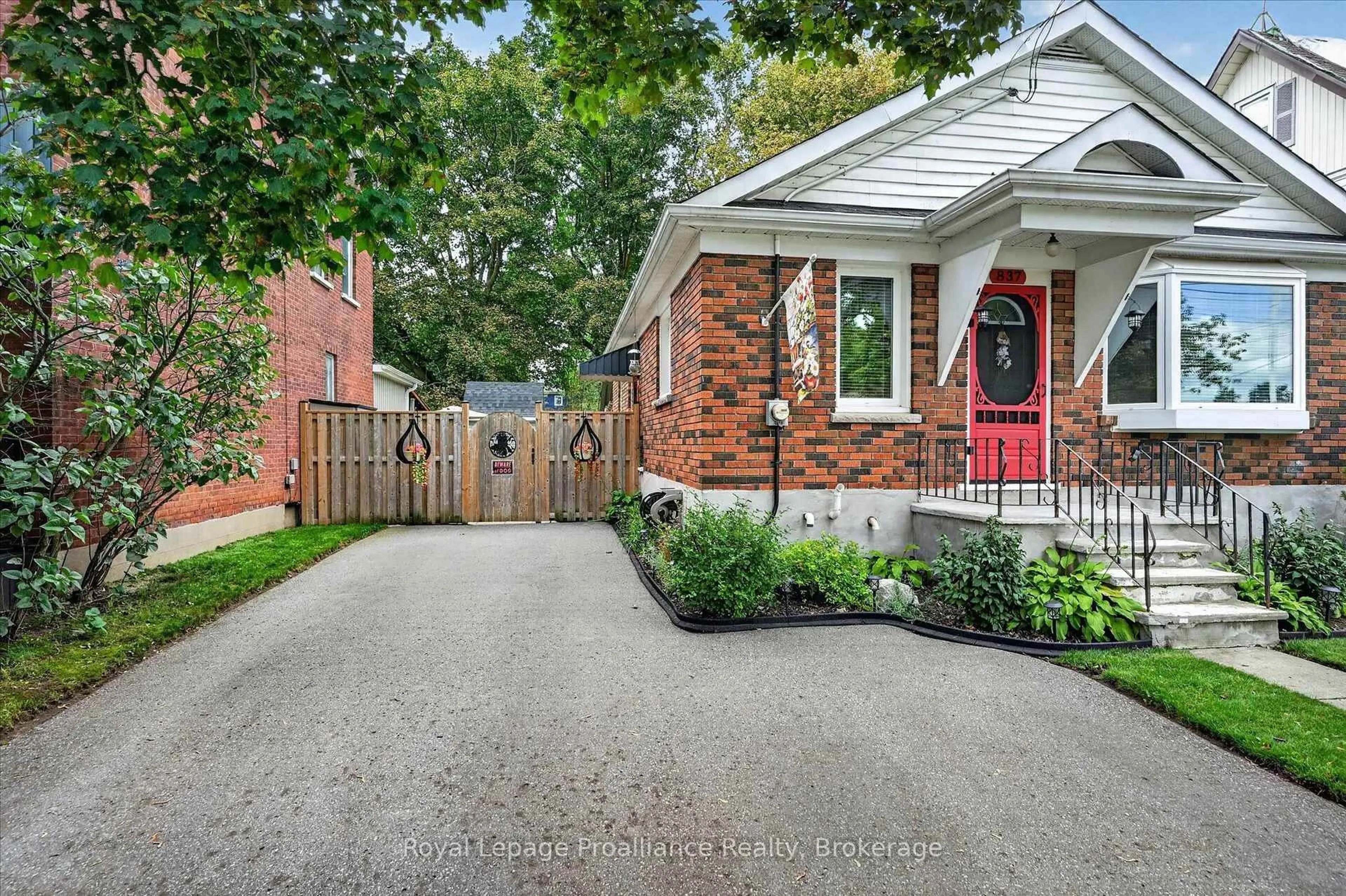Home with brick exterior material, street for 837 Sherburne St, Peterborough Ontario K9J 3B7
