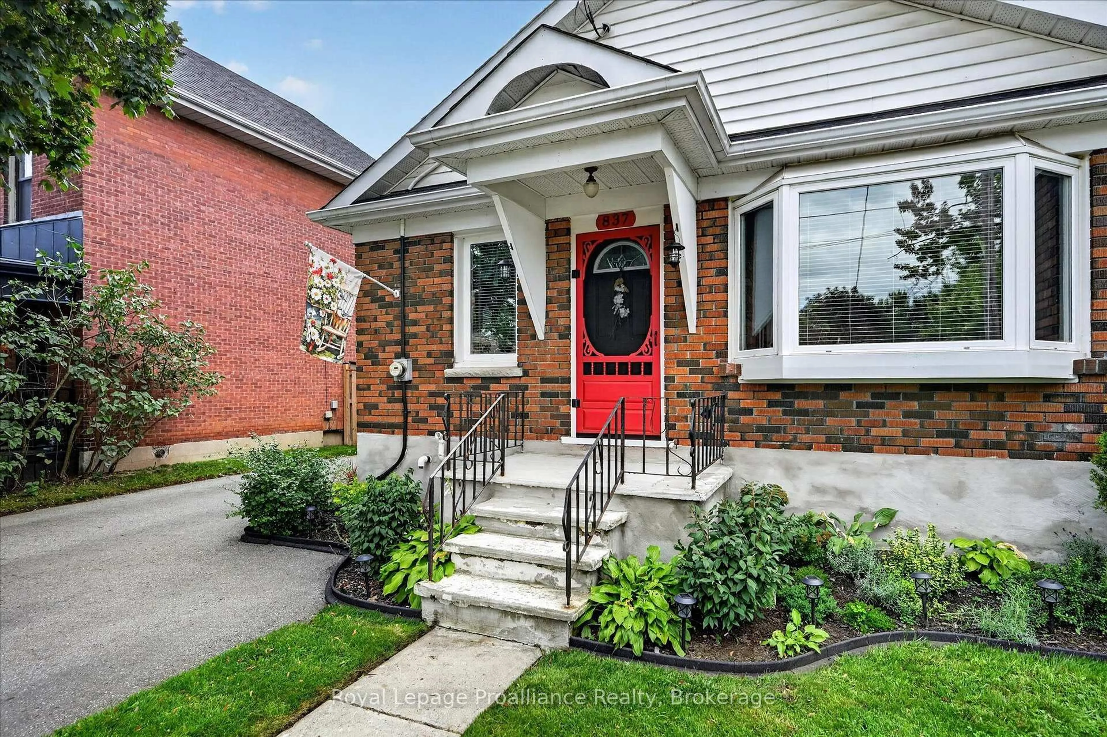 Home with brick exterior material, street for 837 Sherburne St, Peterborough Ontario K9J 3B7