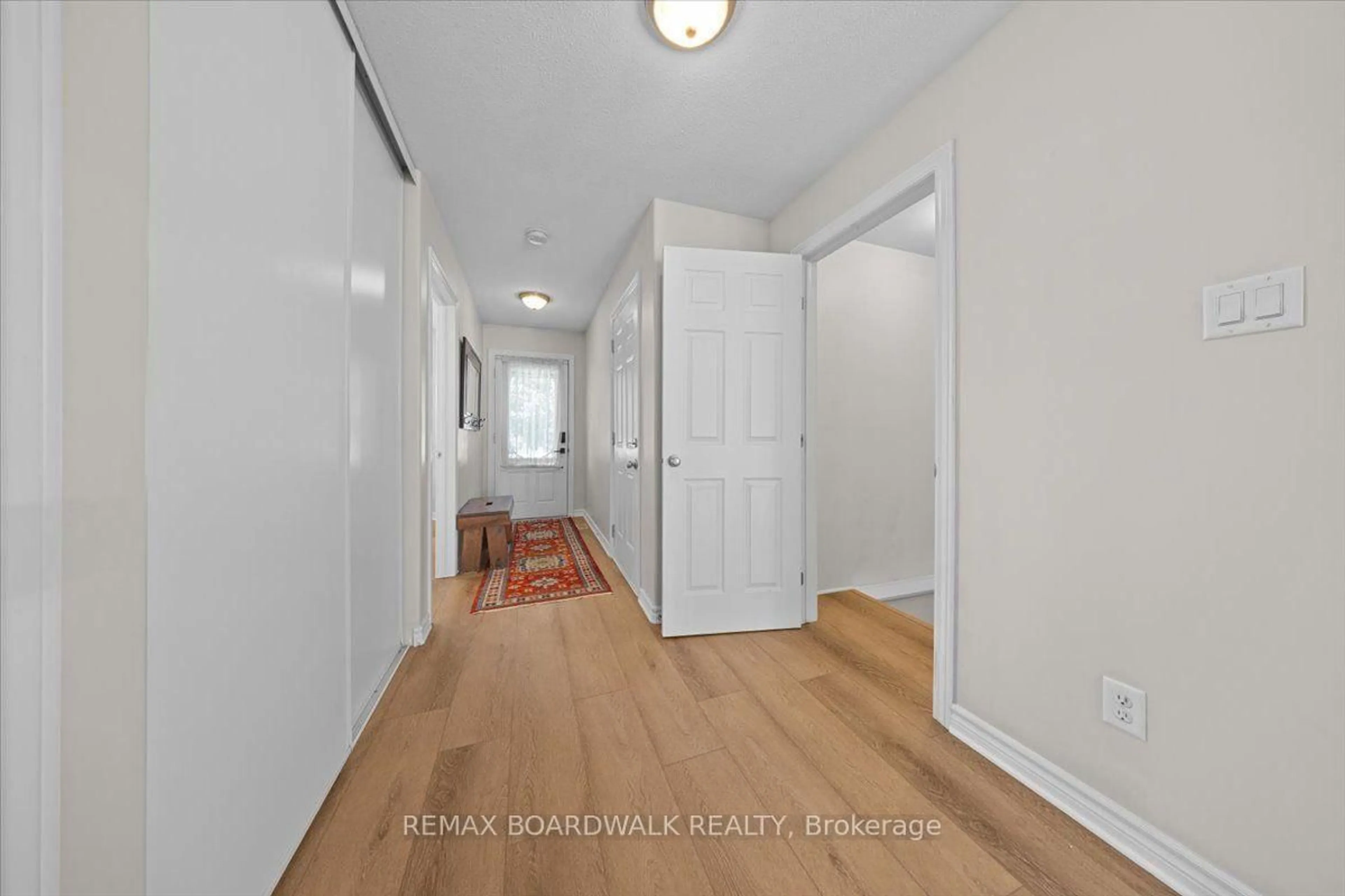 Indoor entryway for 13 Allan Bond Crt, Arnprior Ontario K7S 0C5