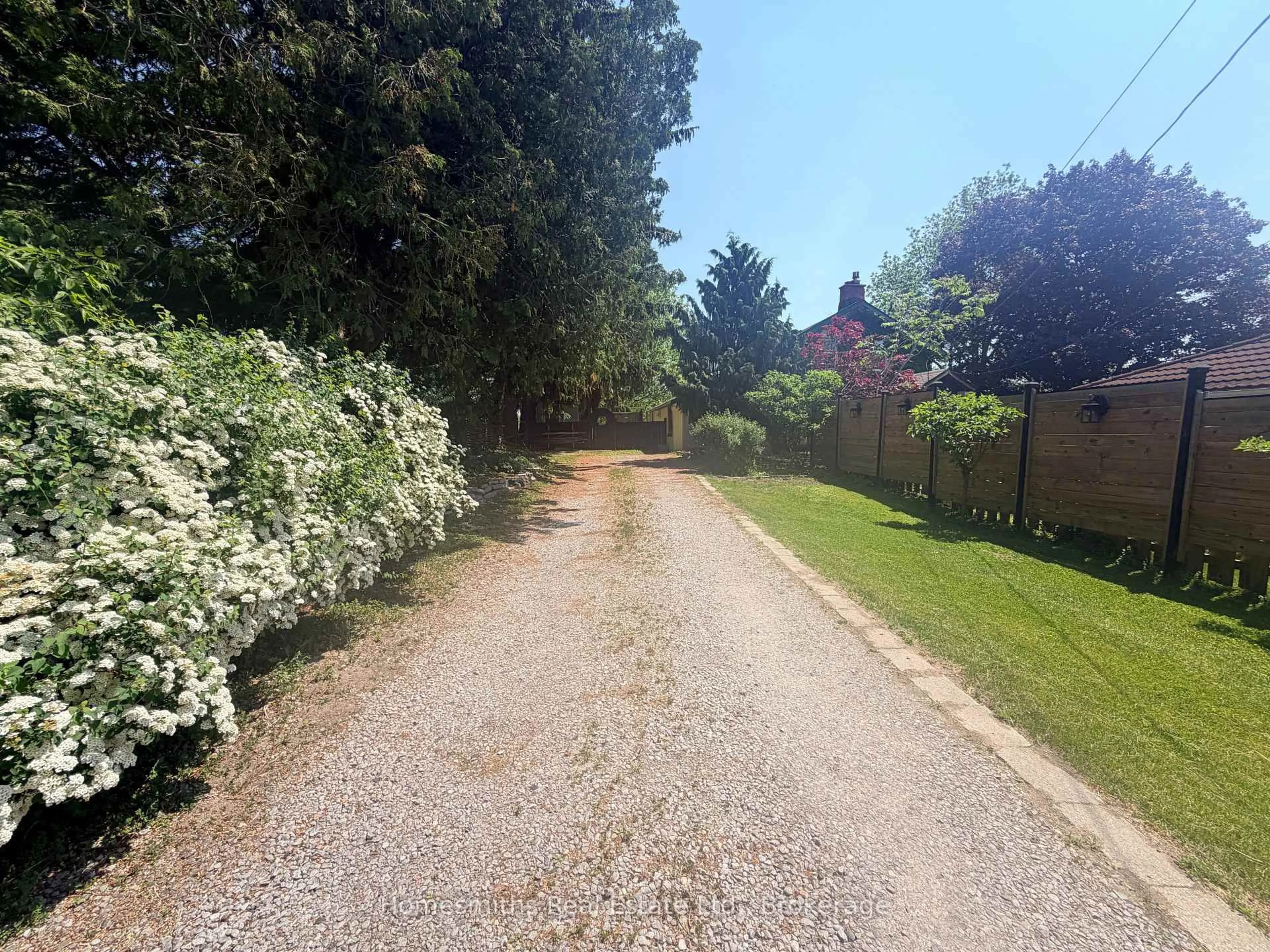 A pic from outside/outdoor area/front of a property/back of a property/a pic from drone, street for 1002 Ontario St, Cobourg Ontario K9A 3C7