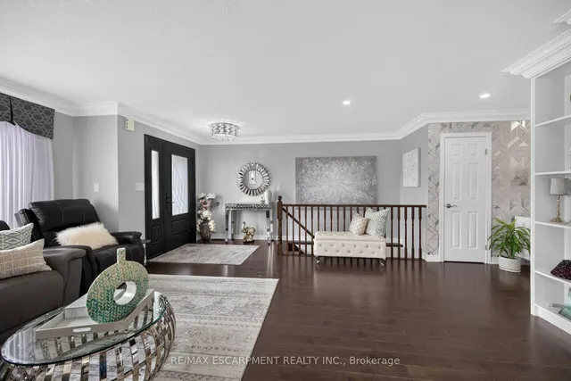 18 LINDA Cres, Haldimand 2