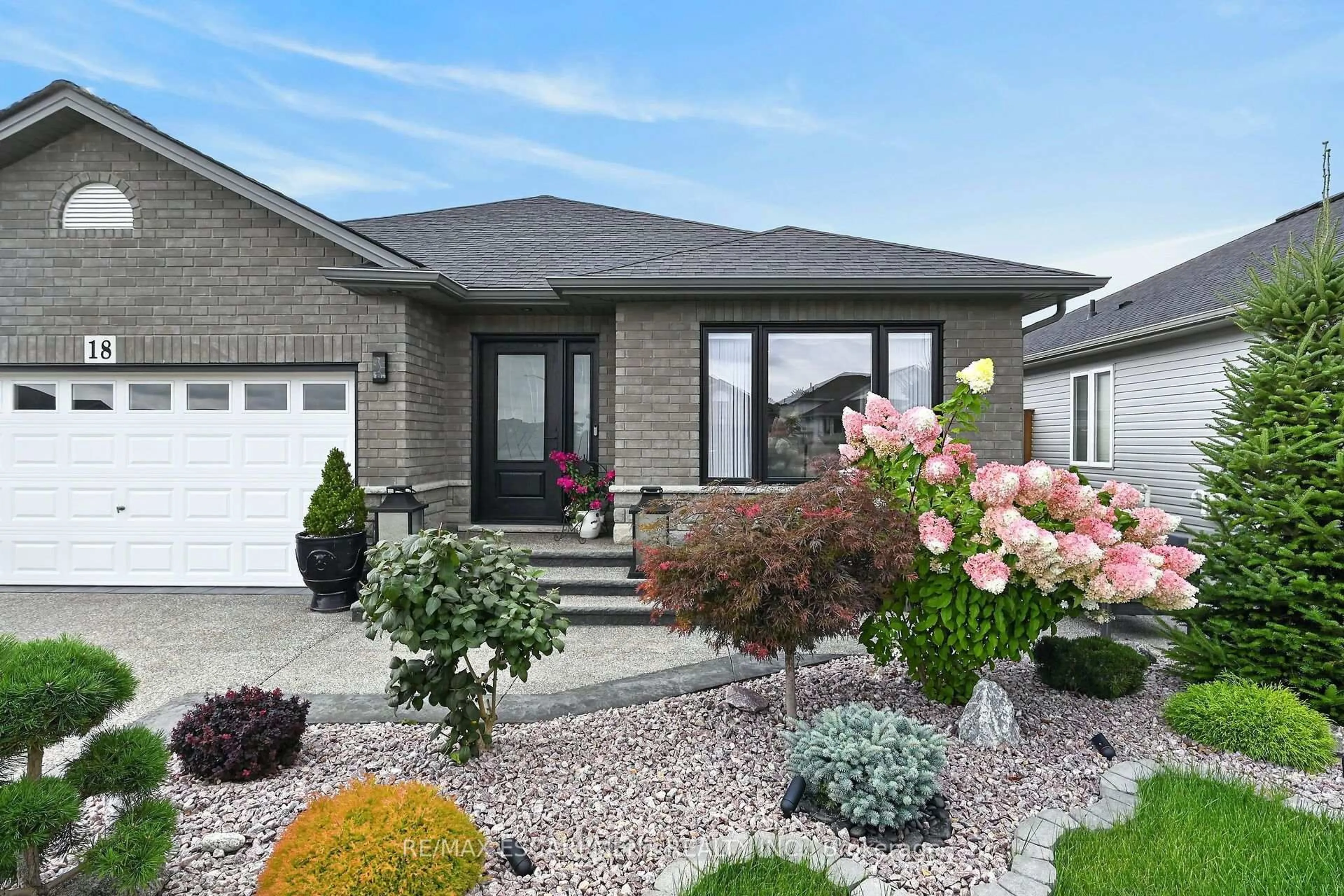 Home with brick exterior material, street for 18 LINDA Cres, Haldimand Ontario N0A 1H0