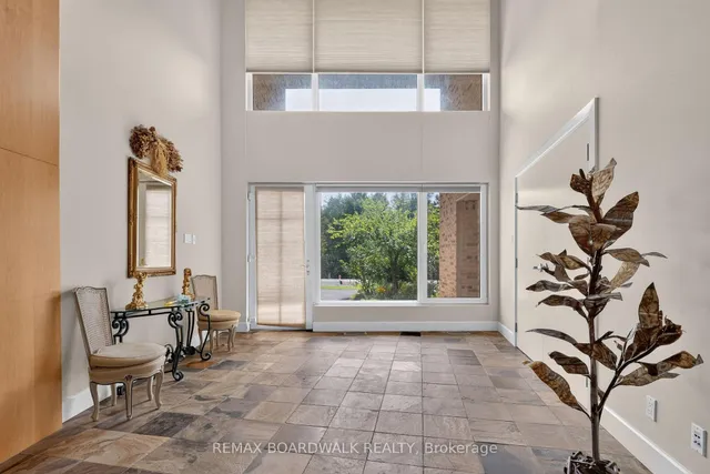 2437 Devine Rd, Vars 2