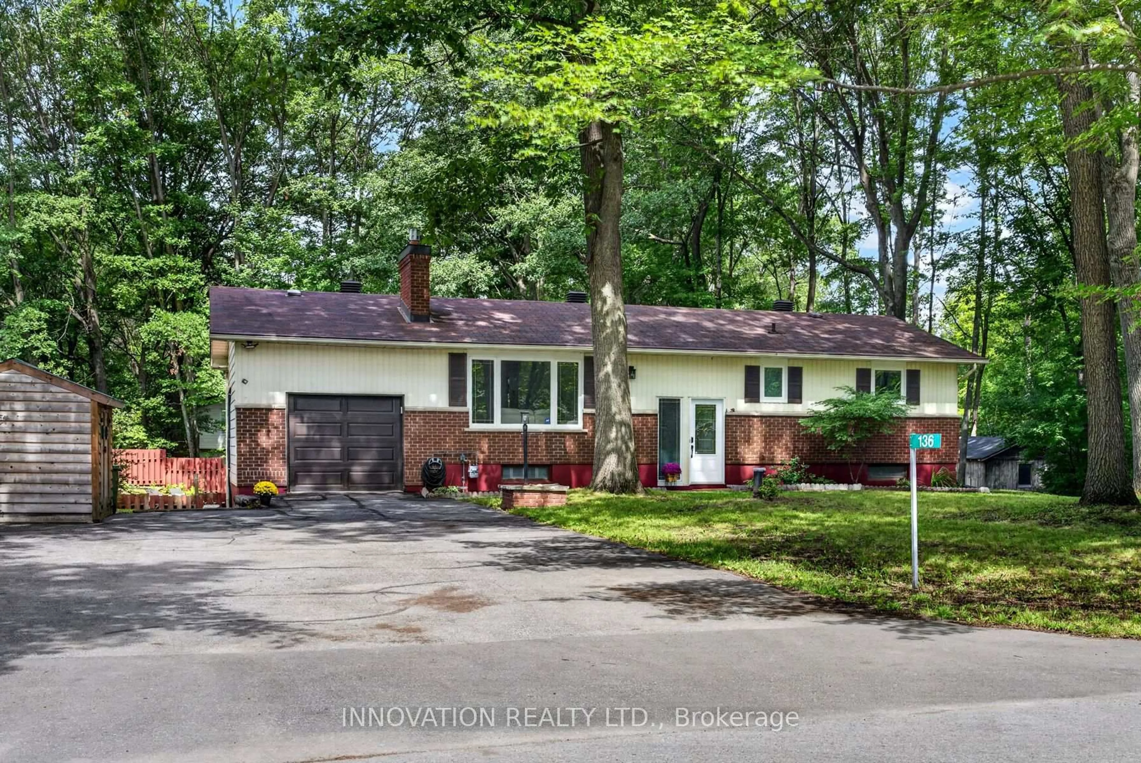 Home with vinyl exterior material, street for 136 Acorn Cres, Ottawa Ontario K0A 3M0
