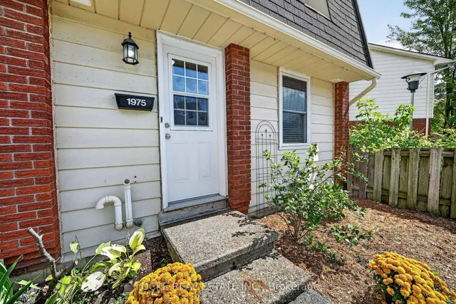 1975 Fairglen Mews #28, Gloucester 4