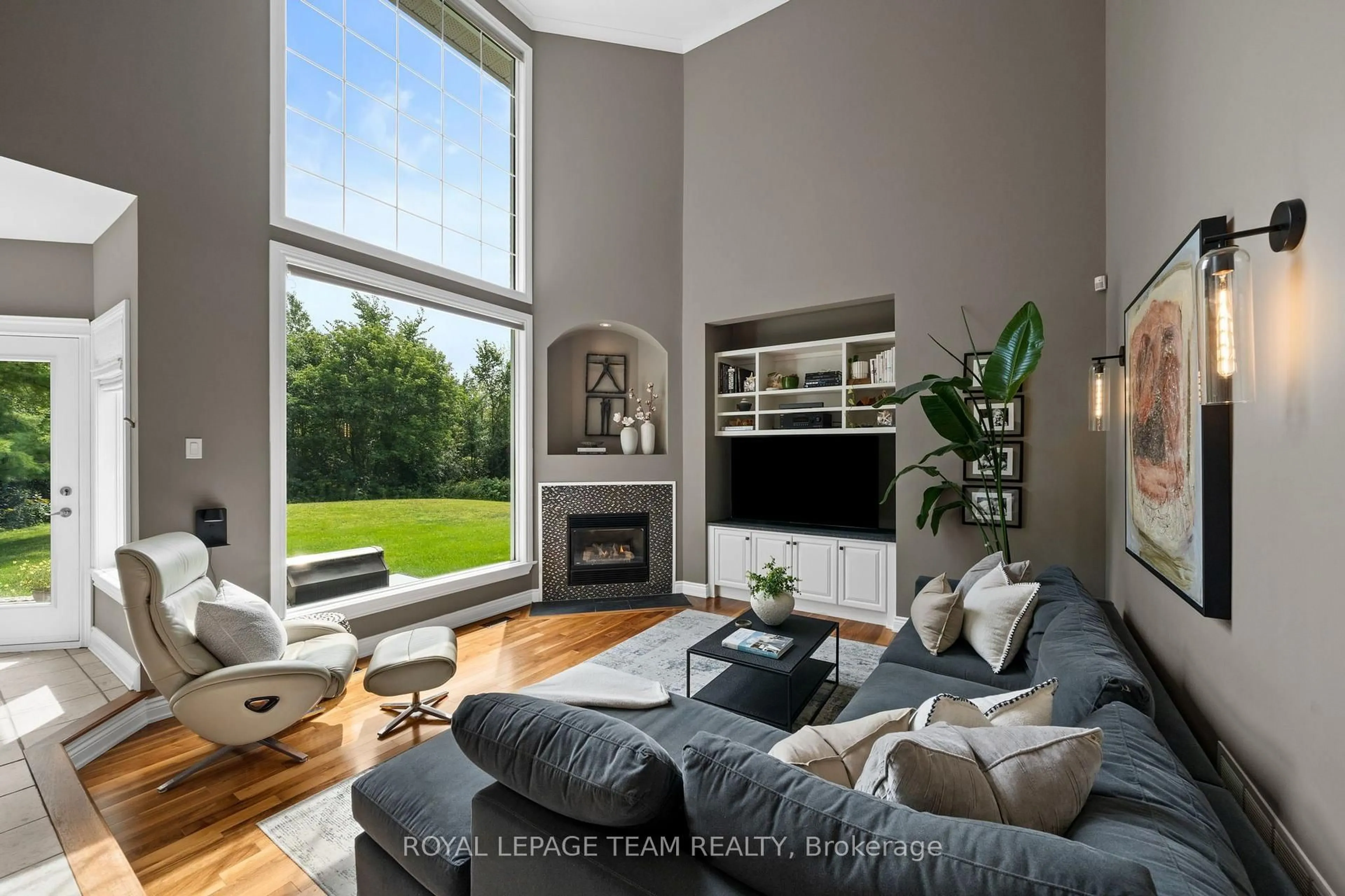 Living room with furniture, unknown for 1518 Monaghan Lane, Ottawa Ontario K2W 1B4