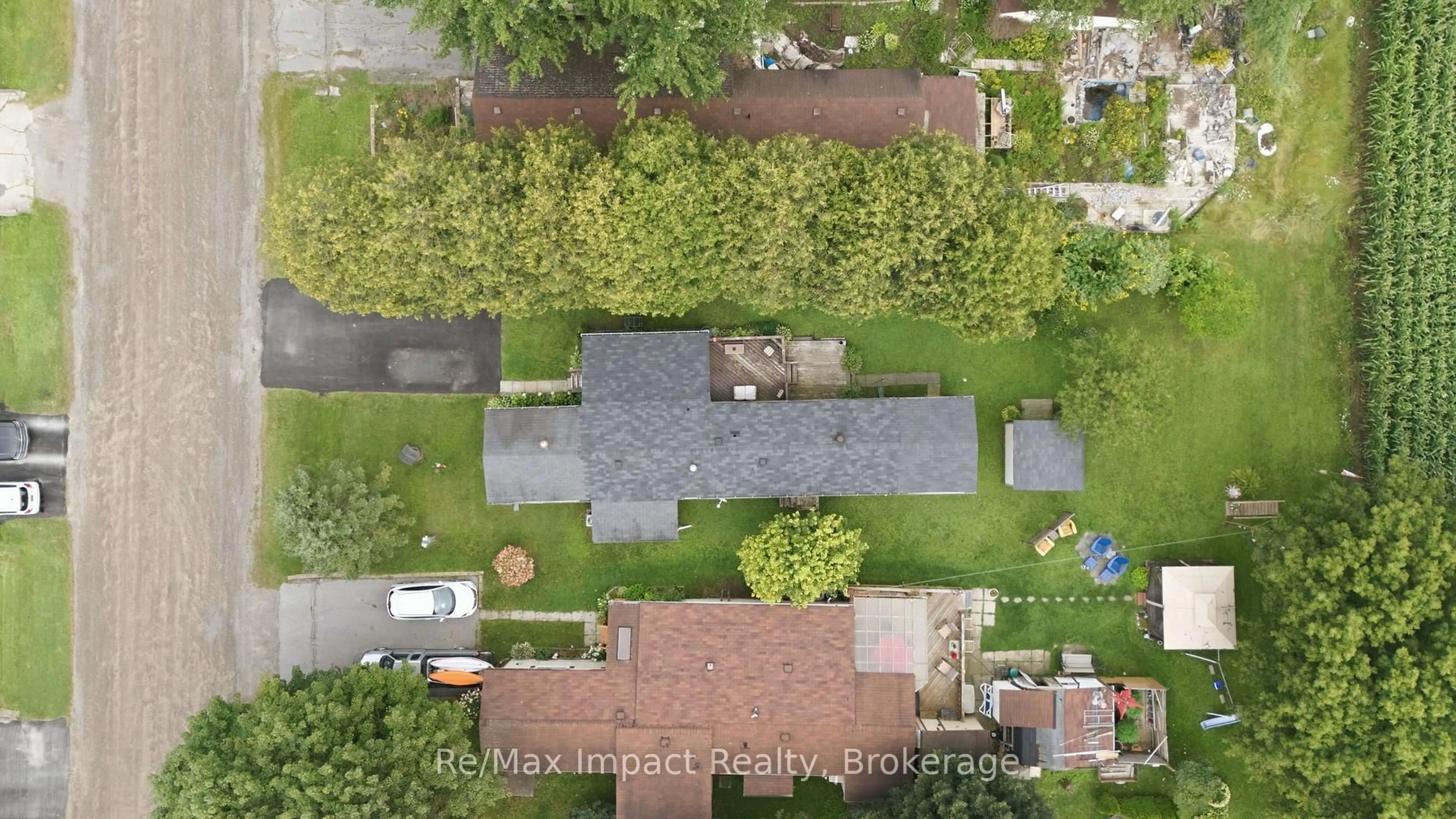 A pic from outside/outdoor area/front of a property/back of a property/a pic from drone, street for 39 Hillview Dr, Cobourg Ontario K9A 0X1