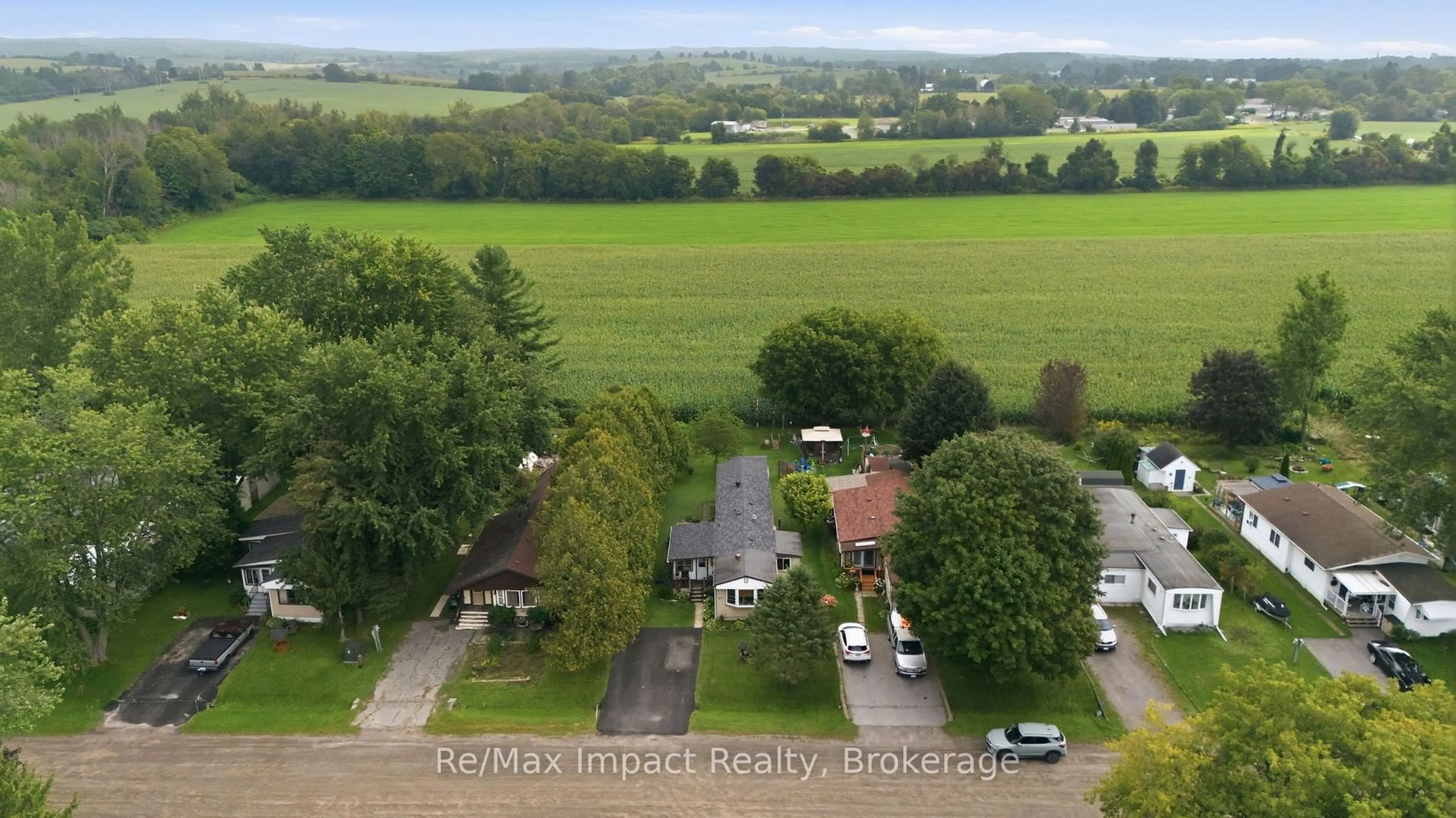 A pic from outside/outdoor area/front of a property/back of a property/a pic from drone, unknown for 39 Hillview Dr, Cobourg Ontario K9A 0X1