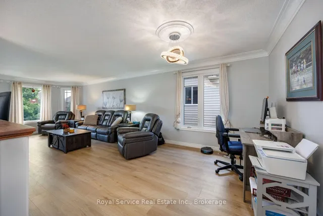 2690 Foxmeadow Rd, Peterborough 5
