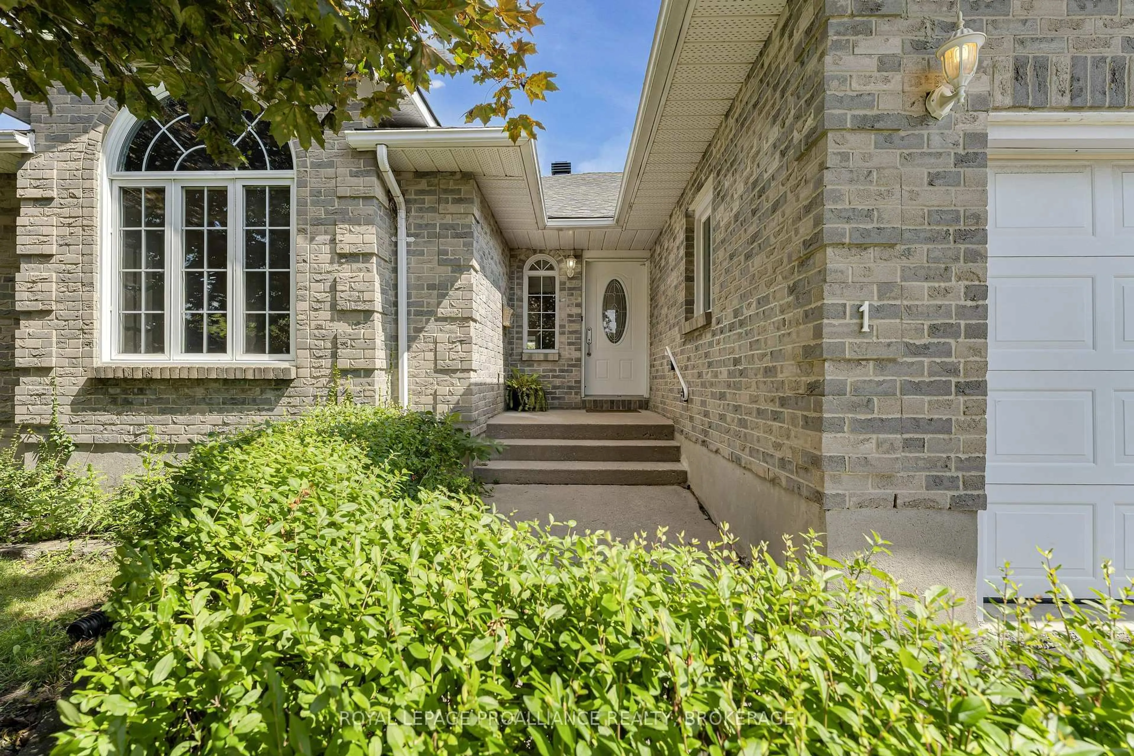 Unknown for 542 Davis Dr, Kingston Ontario K7M 8J6