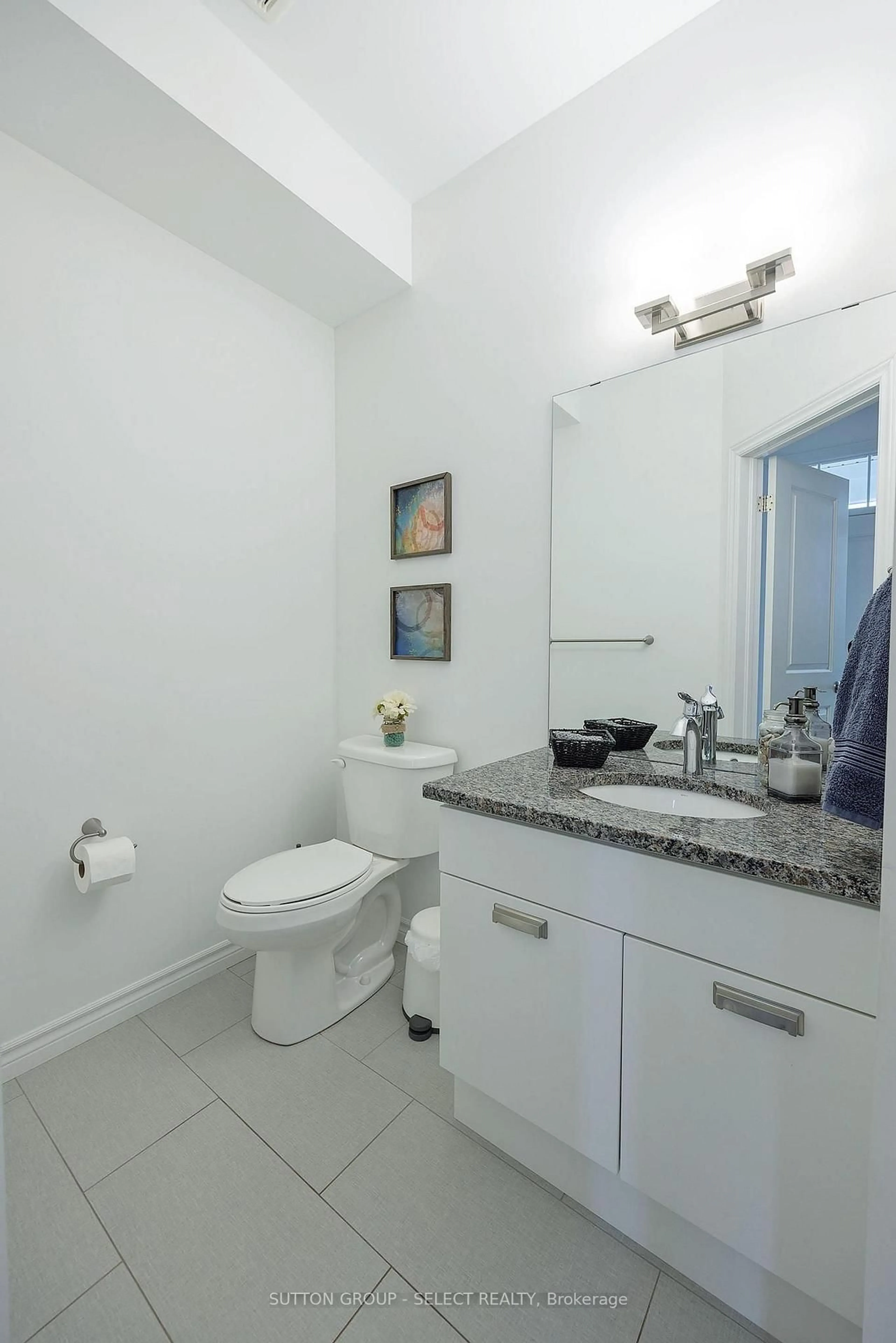 Standard bathroom, unknown for 1606 Noah Bend, London North Ontario N3B 2Z1