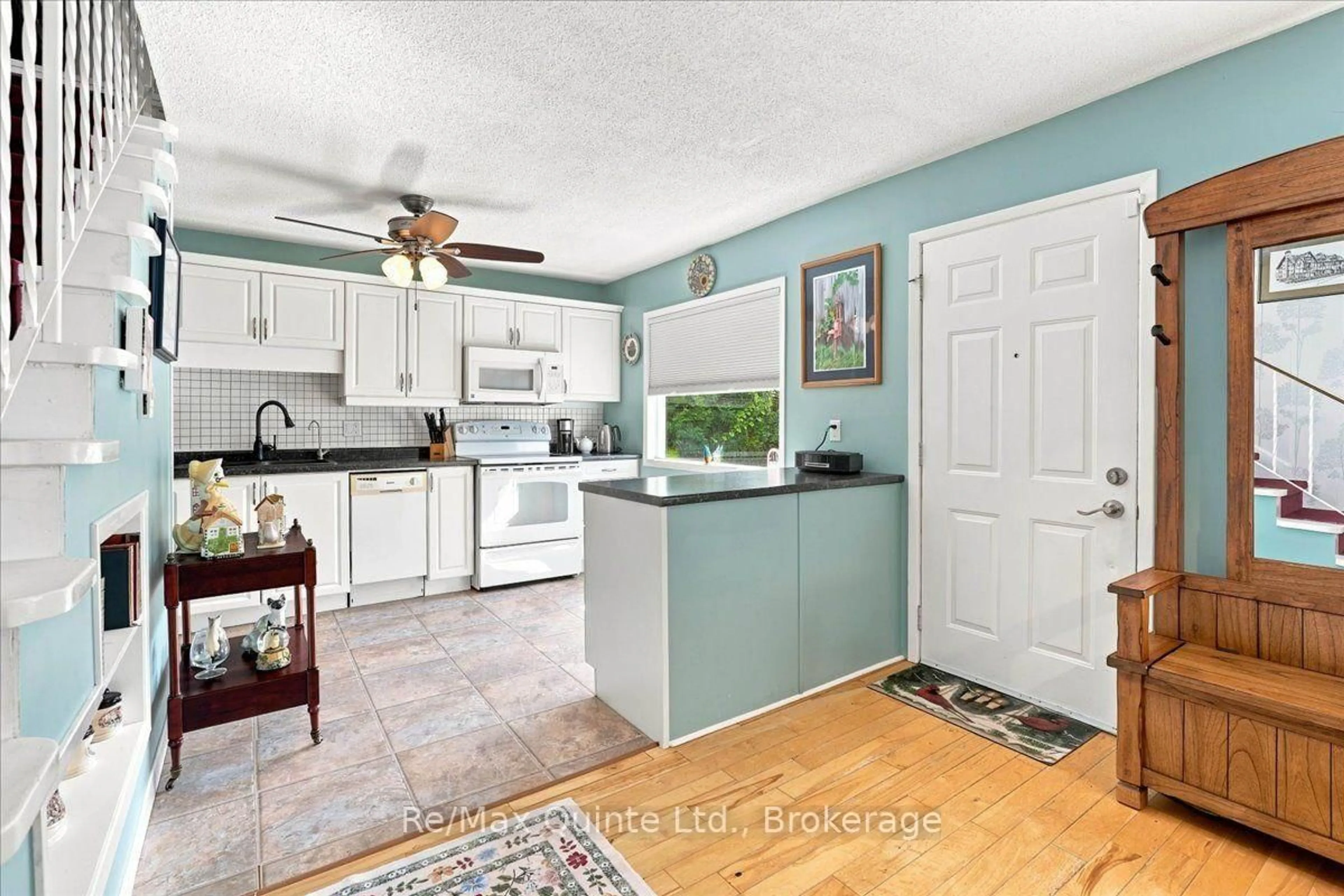 Open concept kitchen, ceramic/tile floor for 33 George St, Brighton Ontario K0K 1H0
