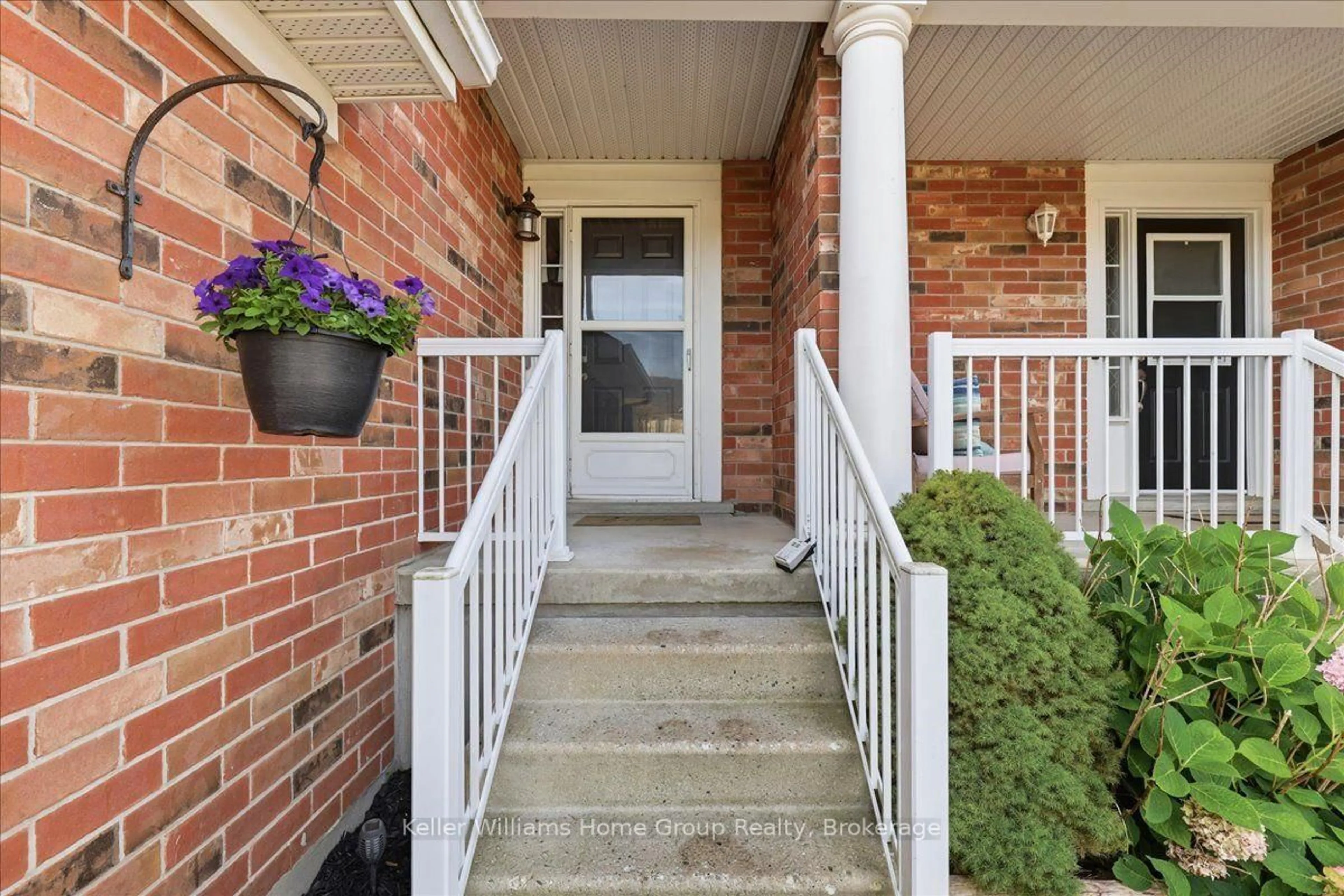 Indoor entryway for 138 Werstine Terr, Cambridge Ontario N3C 4H1