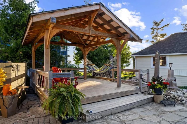 43 Fenton Dr, Saugeen Shores 2