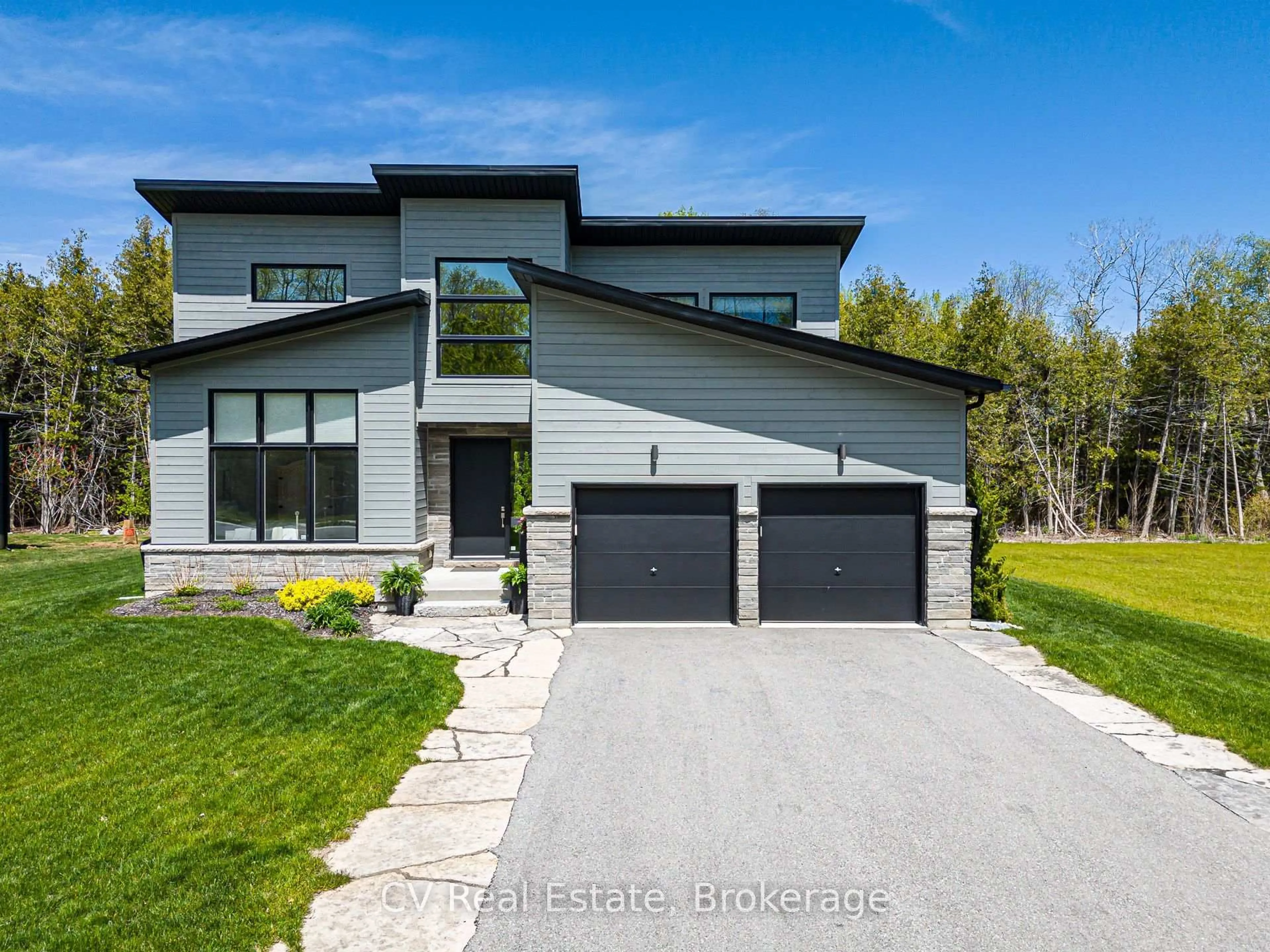 Home with brick exterior material, street for 113 Tekiah Rd, Blue Mountains Ontario N0H 1J0