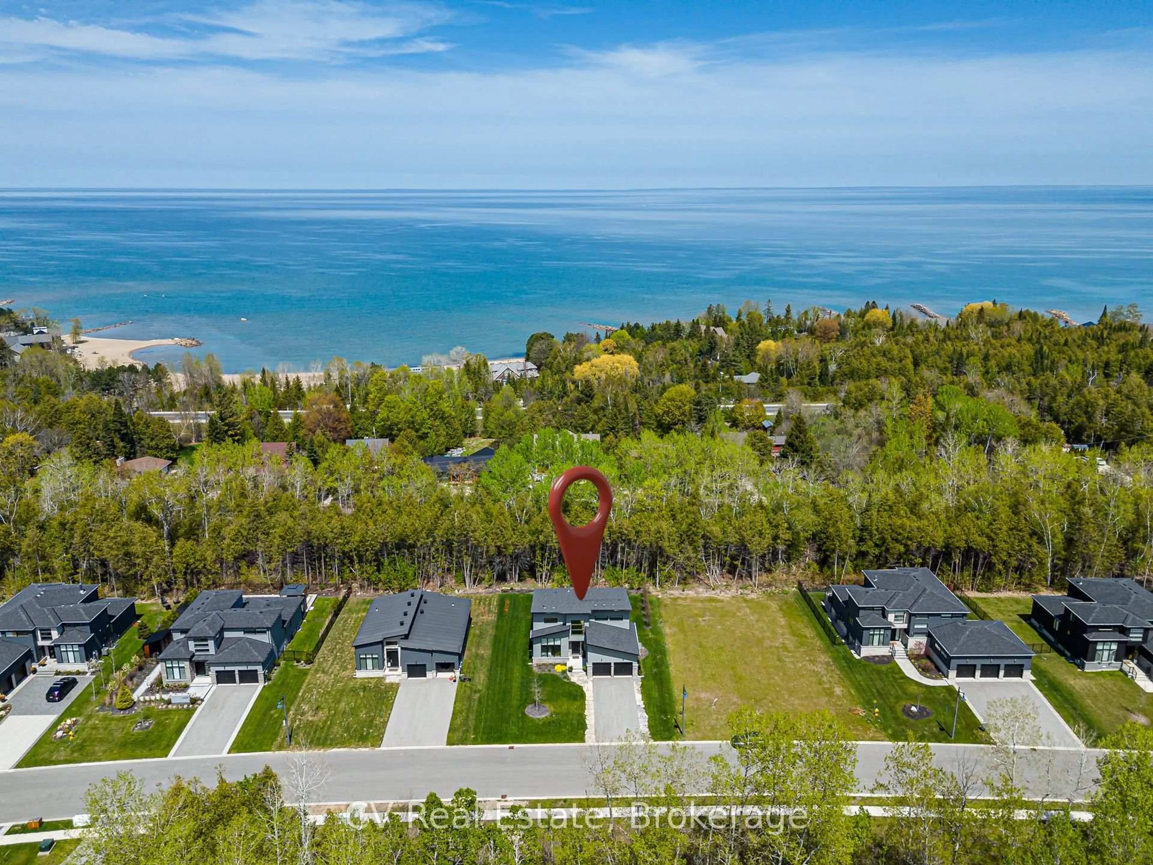 A pic from outside/outdoor area/front of a property/back of a property/a pic from drone, water/lake/river/ocean view for 113 Tekiah Rd, Blue Mountains Ontario N0H 1J0