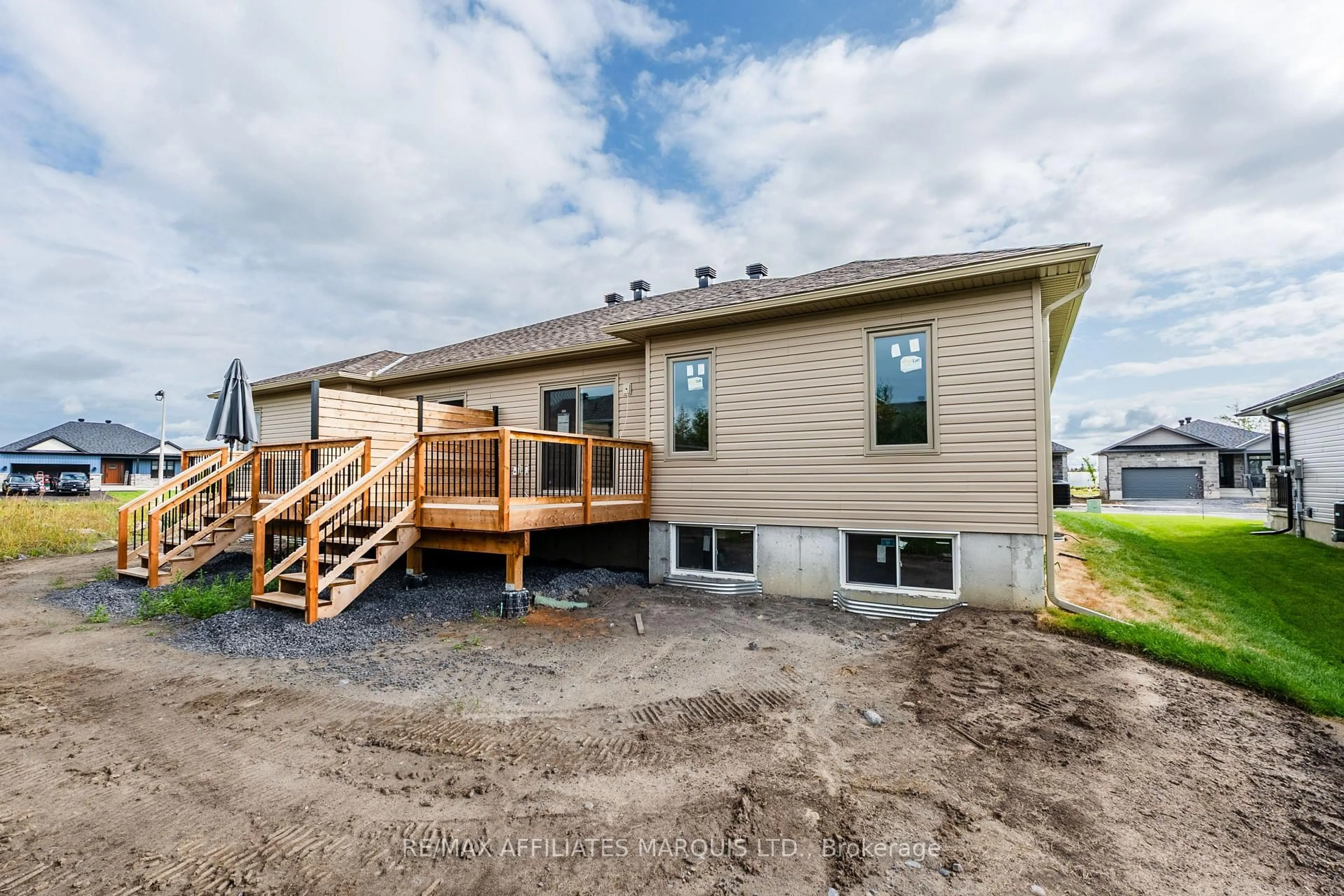 Home with vinyl exterior material, building for 90 Forrester Way, South Stormont Ontario K0C 1P0