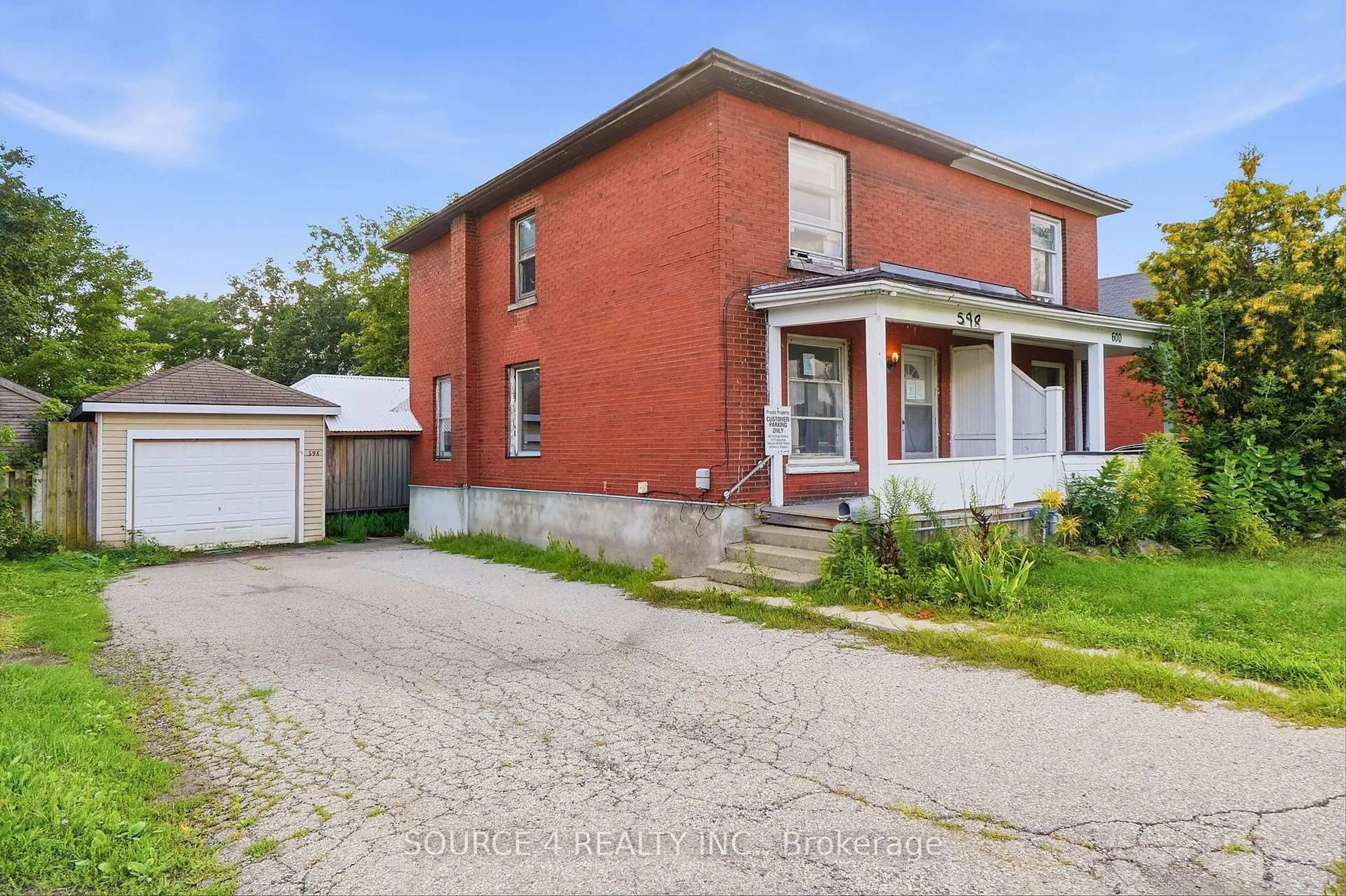 Home with brick exterior material, street for 598 Coronation Blvd, Cambridge Ontario N1R 3E8