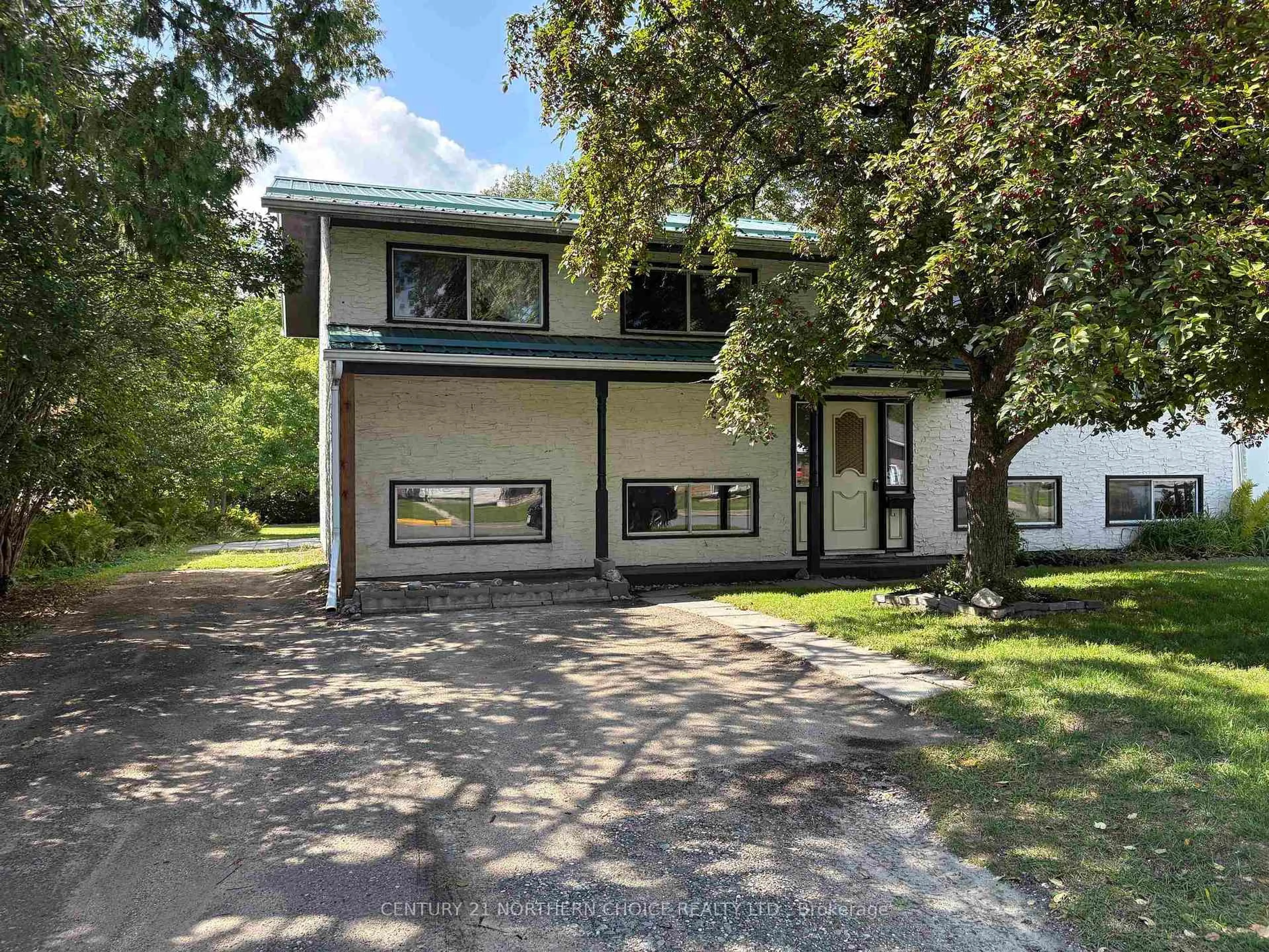 Home with vinyl exterior material, street for 357 DANIEL Ave, Fort Frances Ontario P9A 3L5