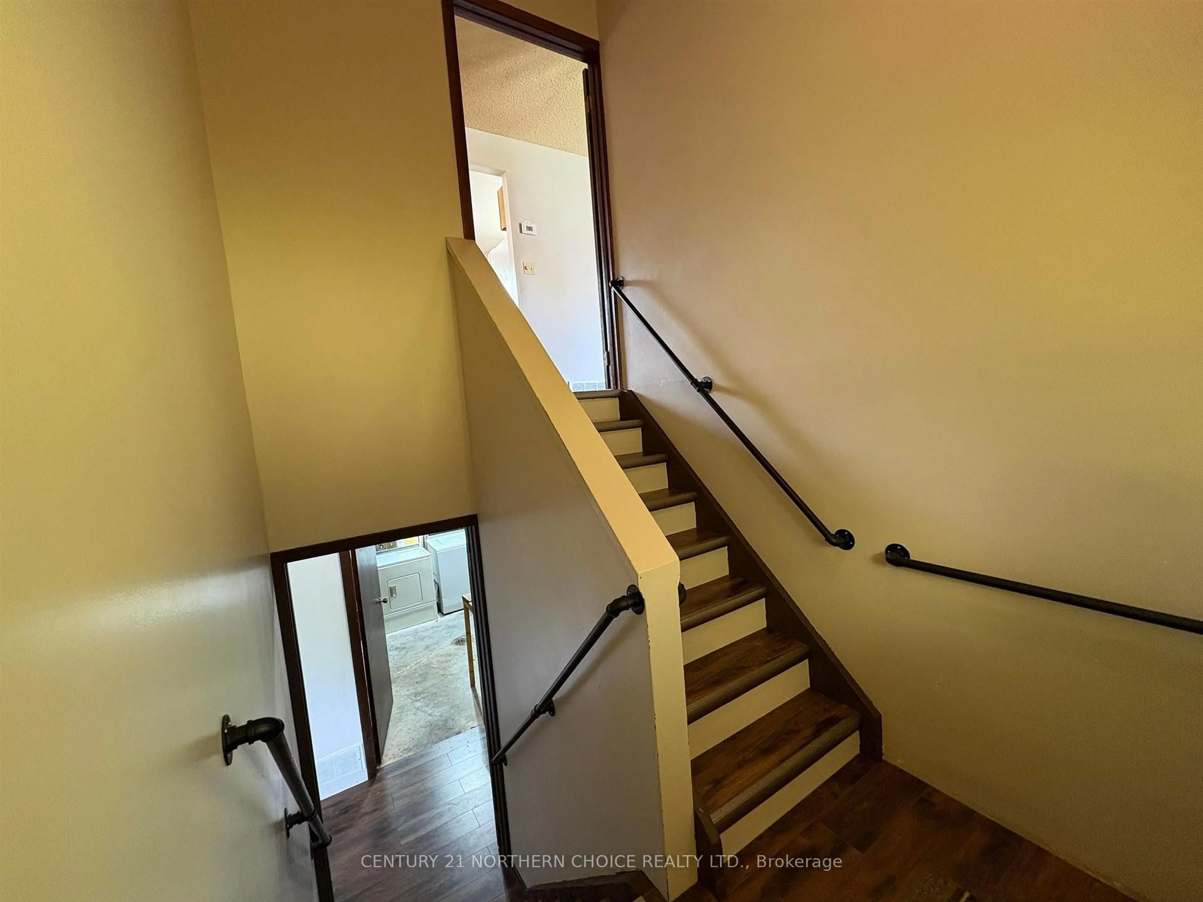 Stairs for 357 DANIEL Ave, Fort Frances Ontario P9A 3L5