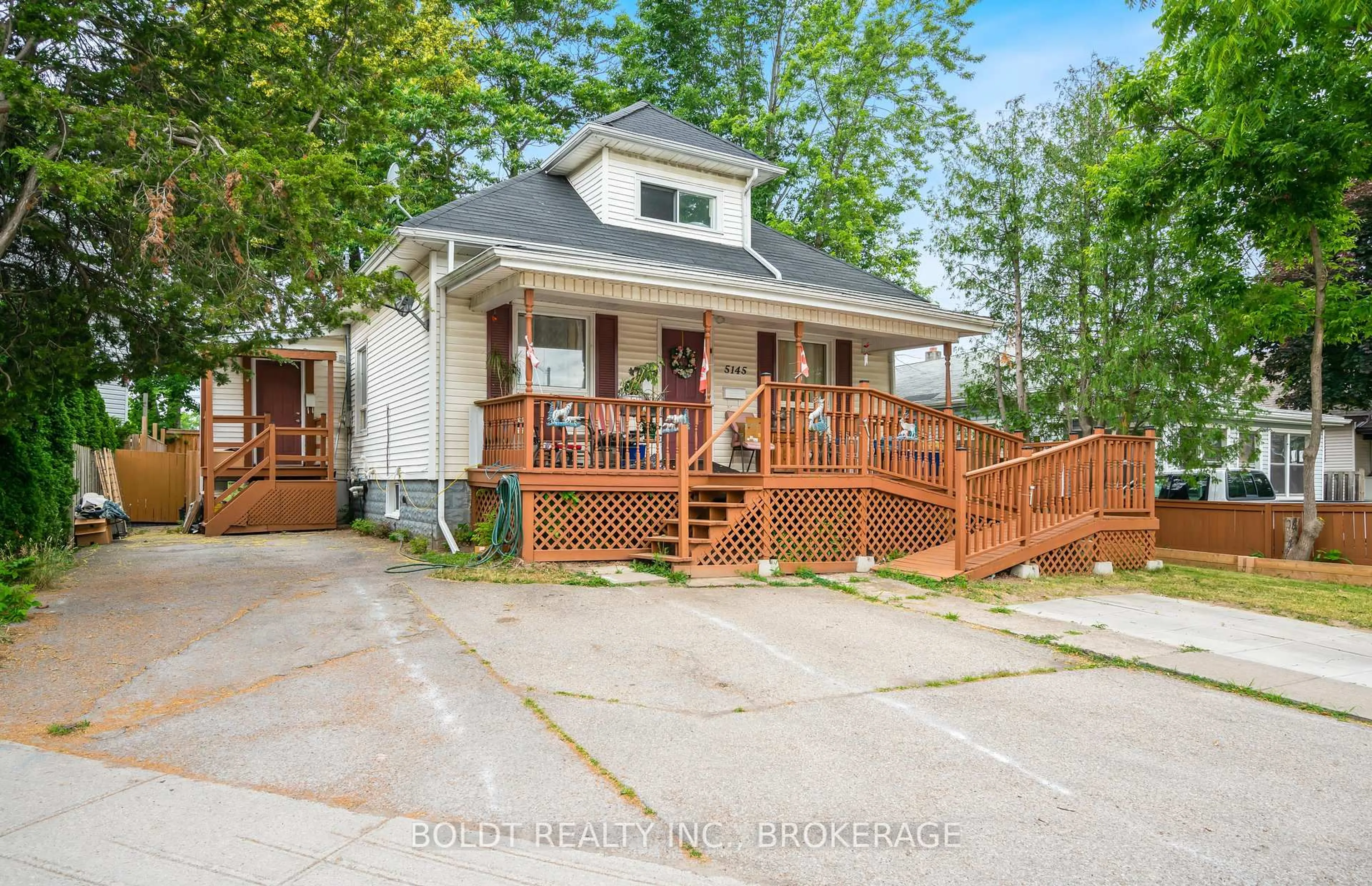 Patio, street for 5145 Rice Cres, Niagara Falls Ontario L2E 4A1