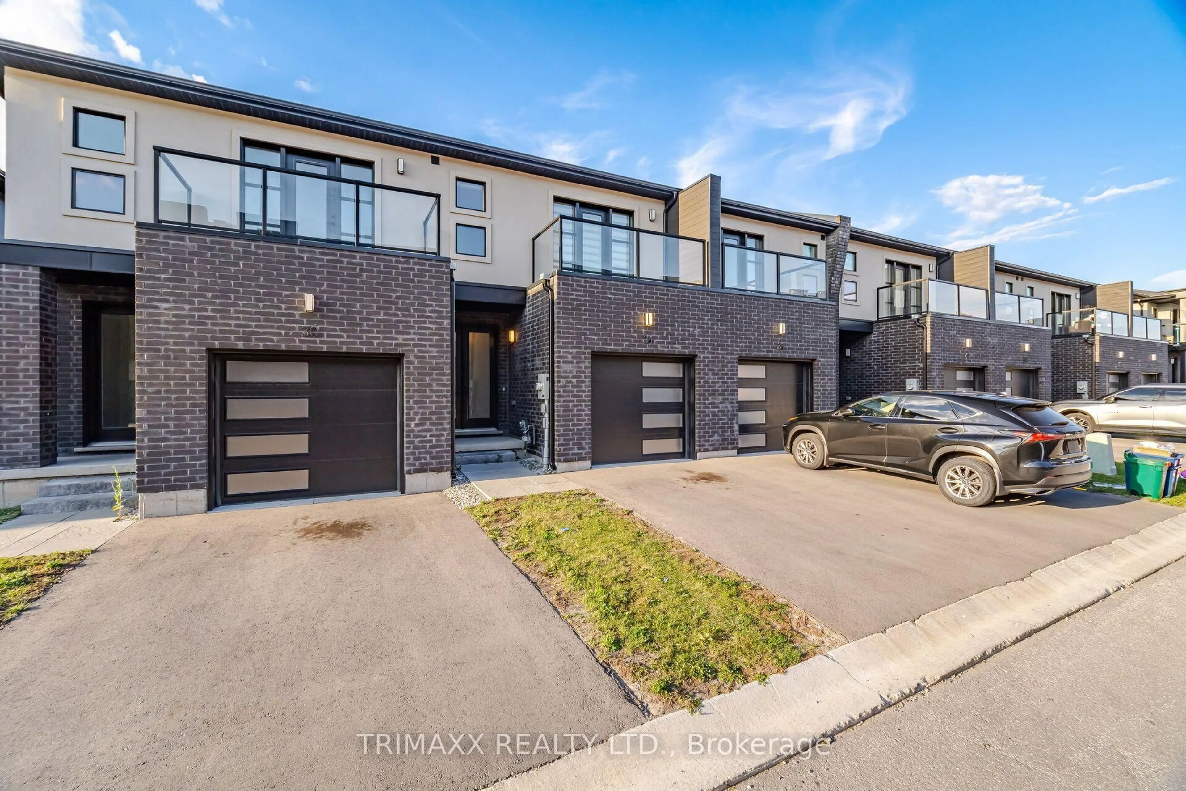 Home with brick exterior material, street for 34 Warren Tr #48, Welland Ontario L3B 0N8