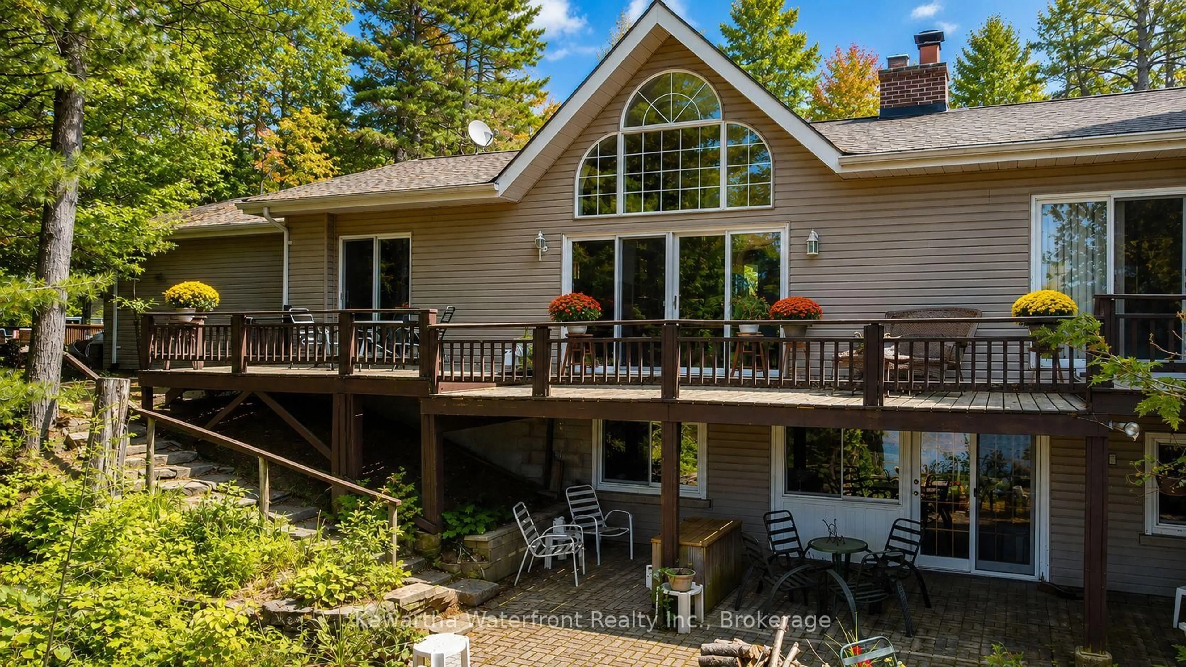 Patio, water/lake/river/ocean view for 25 Government Dock Rd, Kawartha Lakes Ontario K0M 2L0