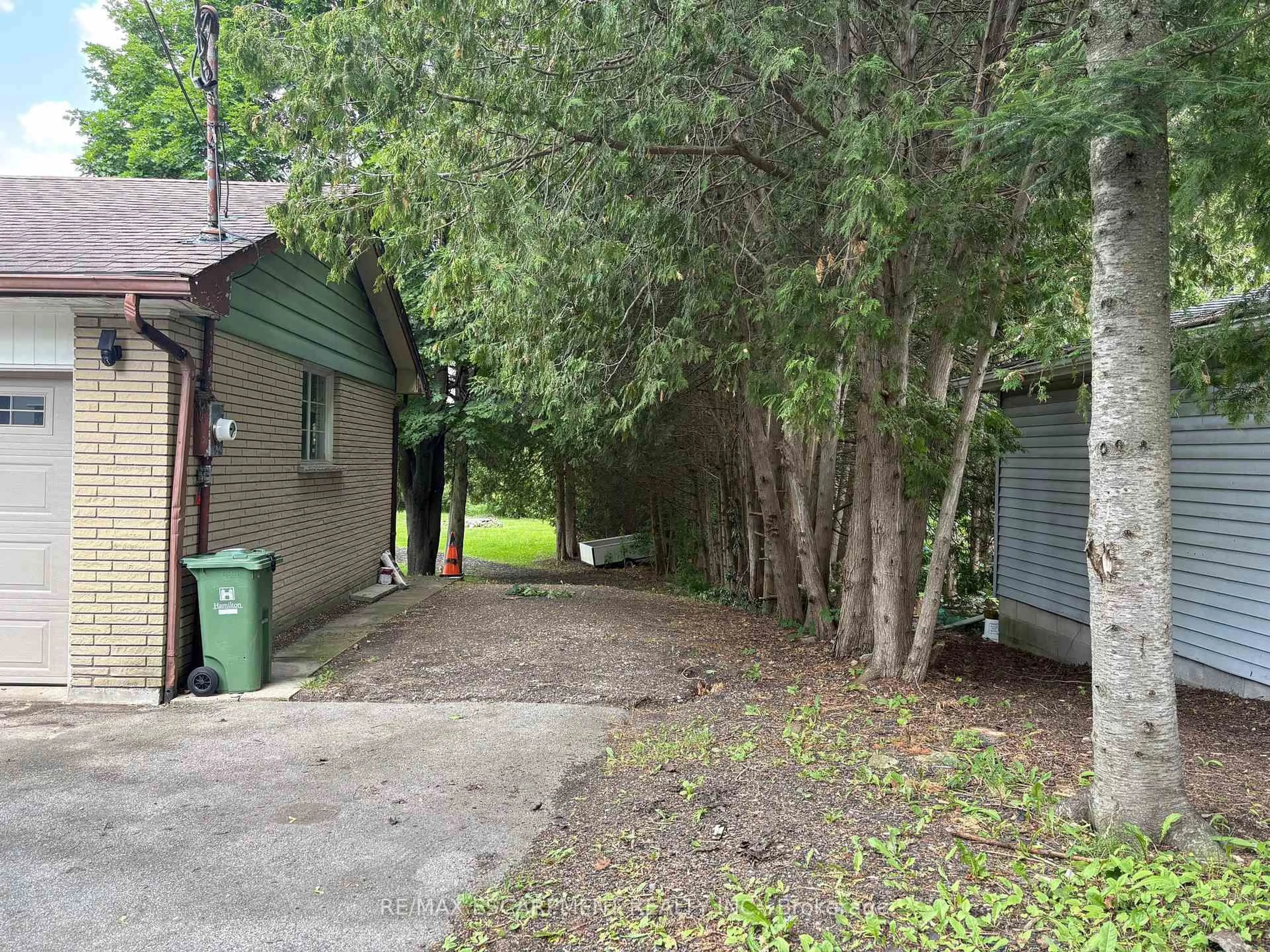 Unknown for 318 Freelton Rd, Hamilton Ontario N0B 2J0