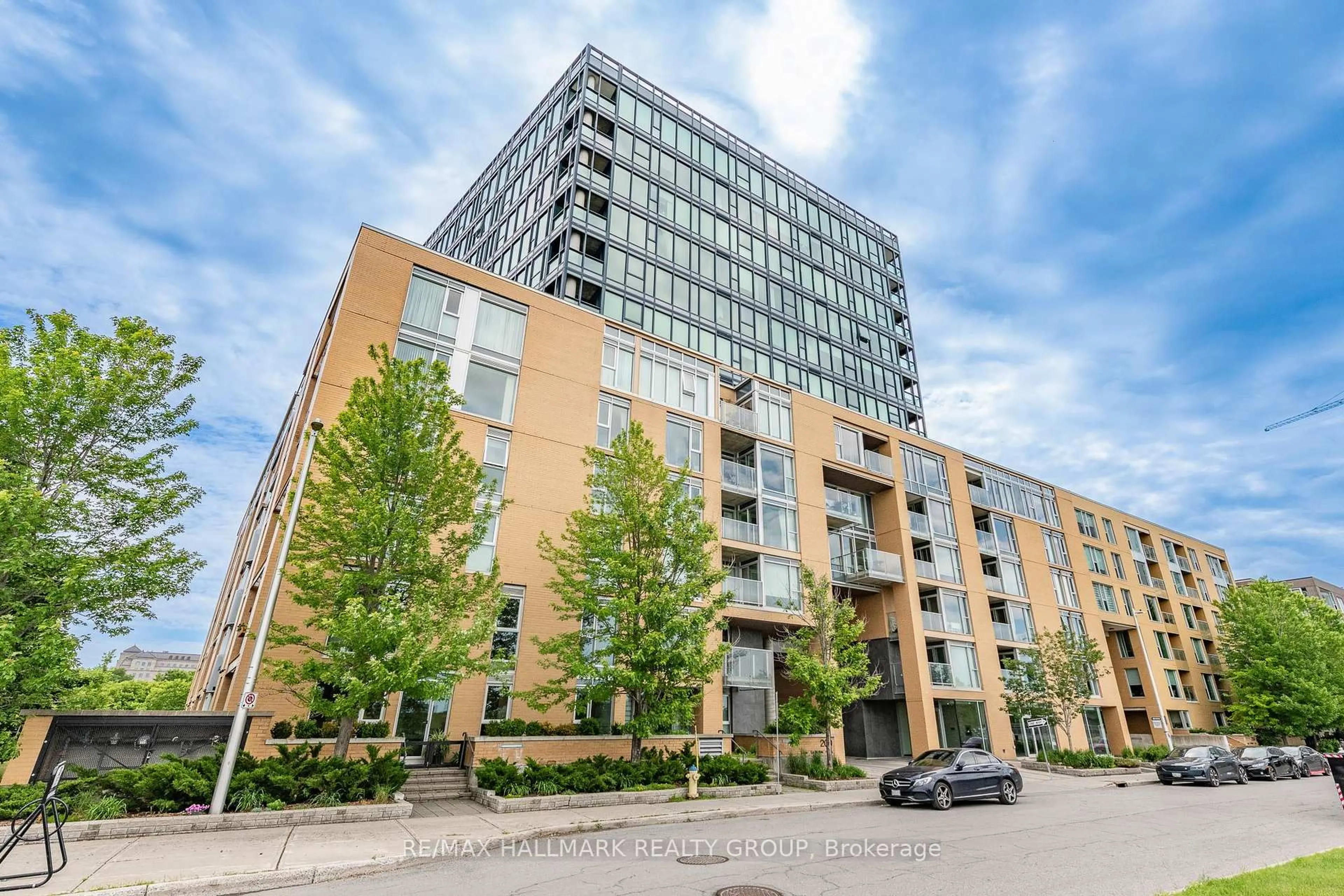 A pic from outside/outdoor area/front of a property/back of a property/a pic from drone, building for 200 Lett St #1103, Ottawa Ontario K1R 0A7
