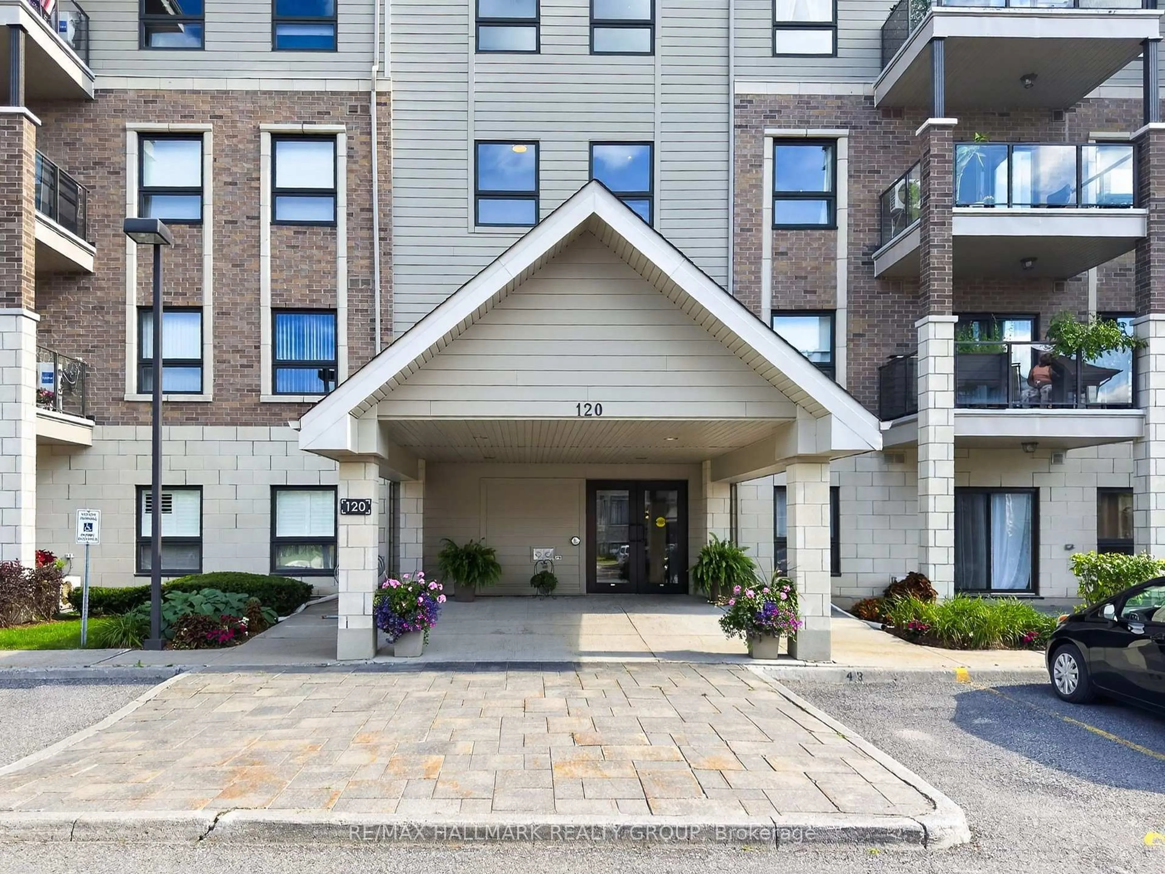 Unknown for 120 Prestige Circ #206, Ottawa Ontario K4A 1B4
