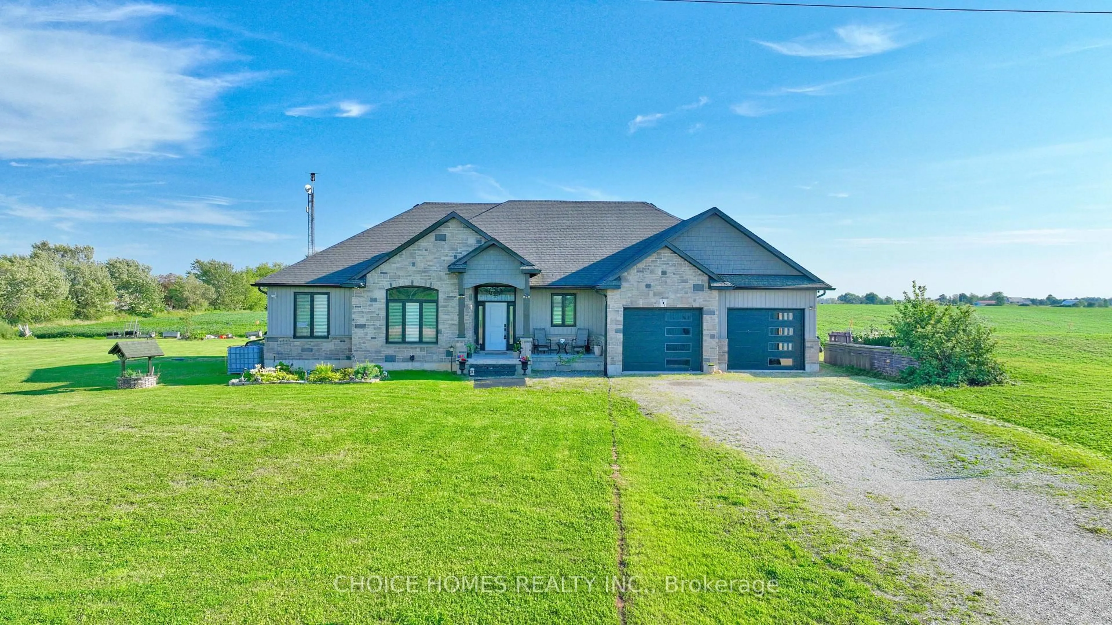 A pic from outside/outdoor area/front of a property/back of a property/a pic from drone, building for 701 Ramsey Rd, Haldimand Ontario N1A 2W8