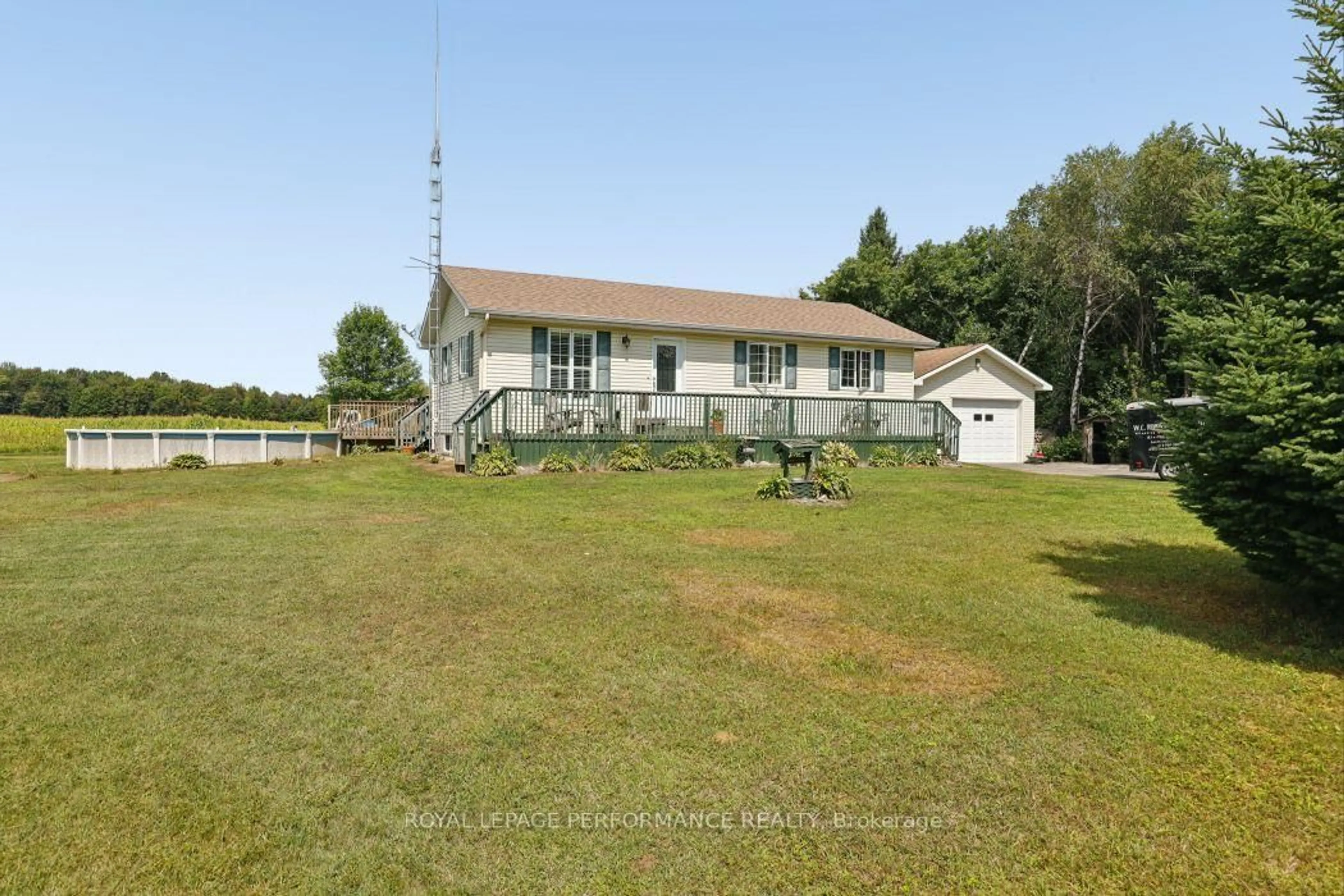 A pic from outside/outdoor area/front of a property/back of a property/a pic from drone, building for 10607 Pleasant Valley Rd, South Dundas Ontario K0E 1W0