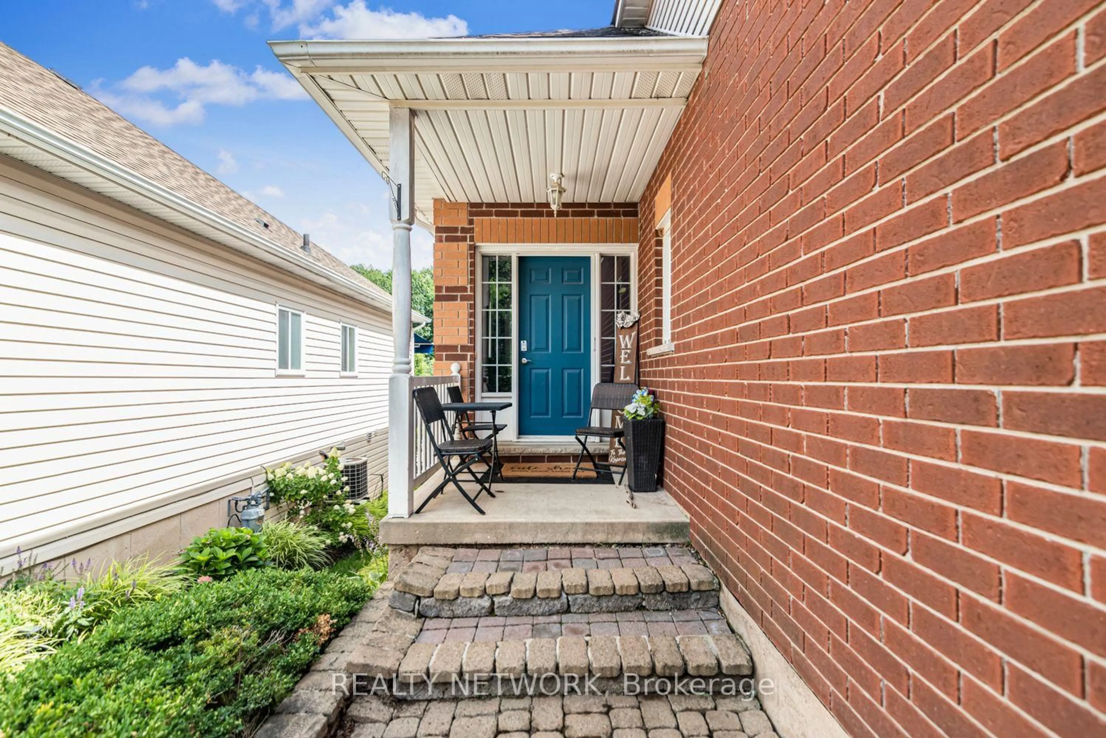 Home with brick exterior material, street for 4257 Stadelbauer Dr, Lincoln Ontario L0R 1B8