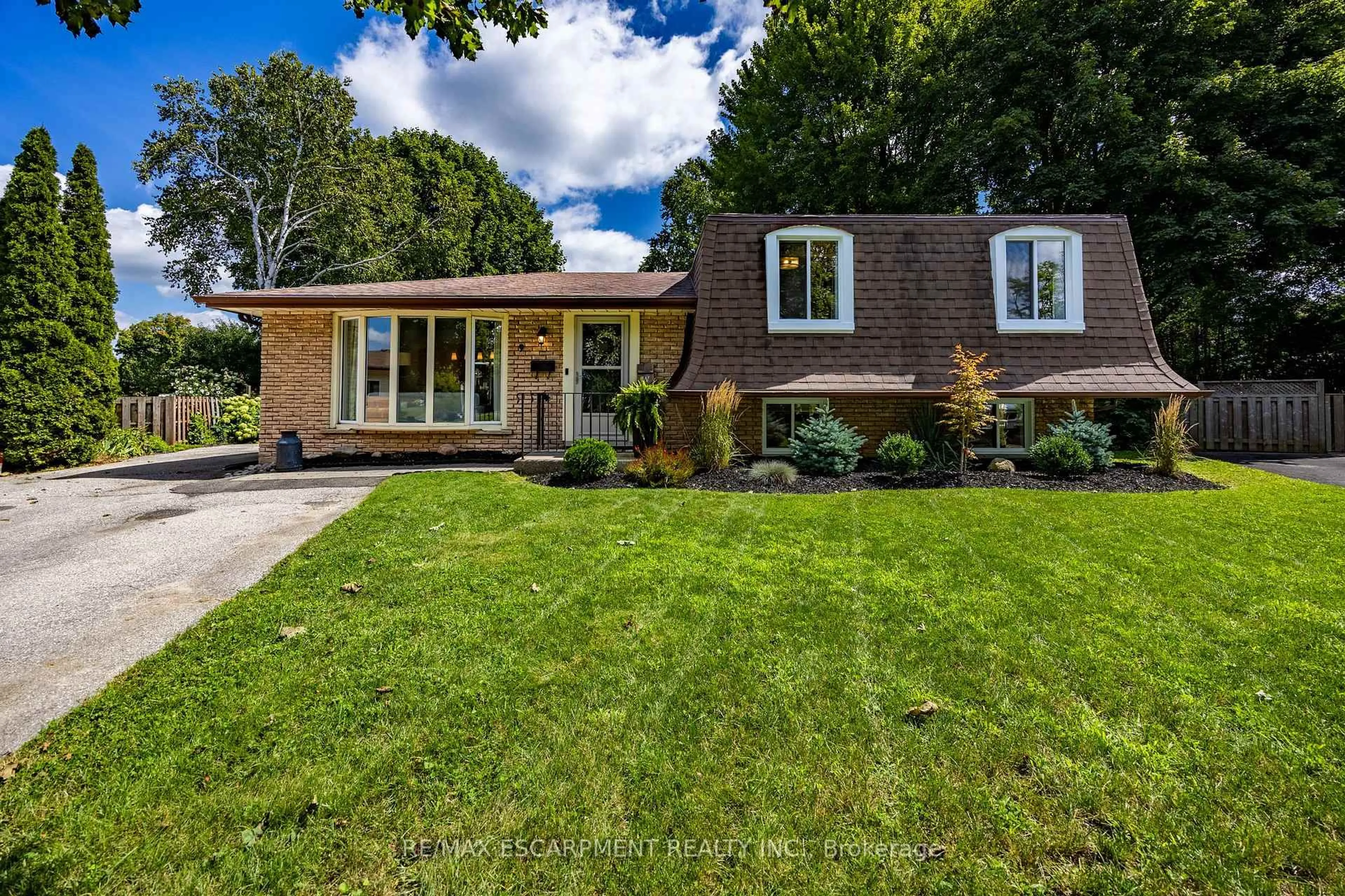 Home with brick exterior material, street for 9 Normandy Circ, Norfolk Ontario N3Y 4J6