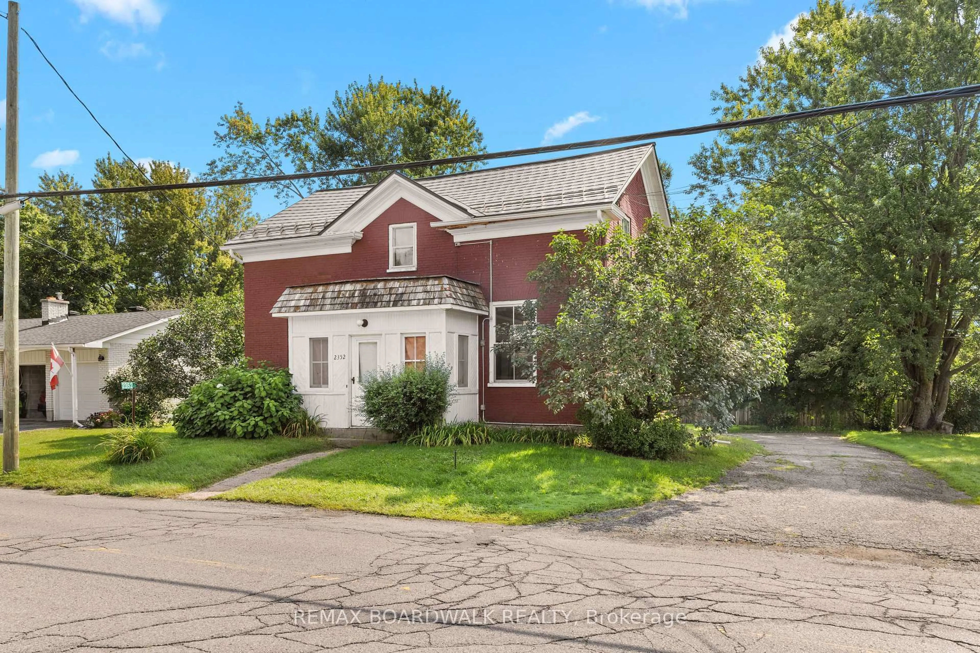 Unknown for 2352 Church St, North Gower Ontario K0A 2T0
