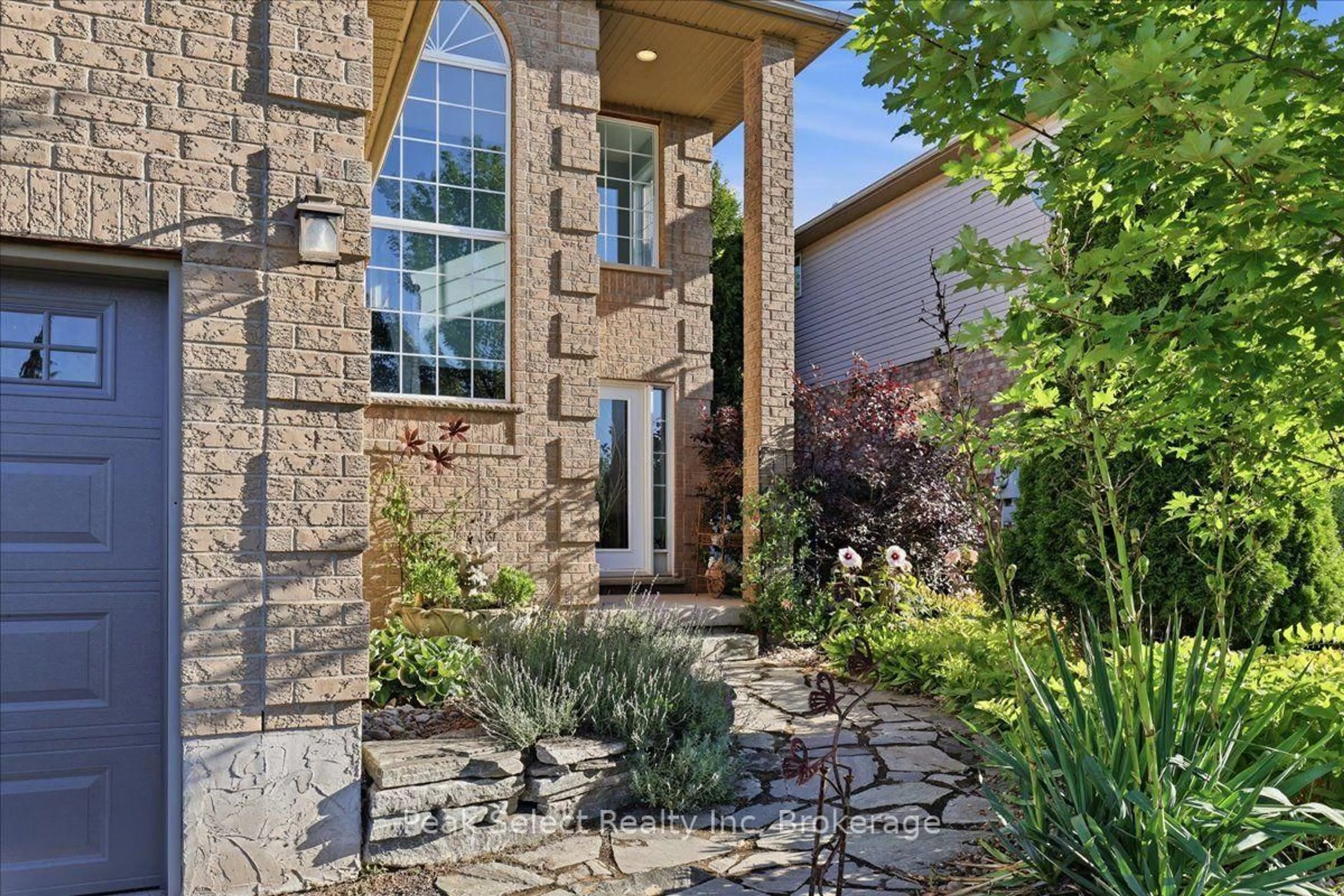 Home with brick exterior material, street for 180 Ridgewood Cres, St. Marys Ontario N4X 1E8