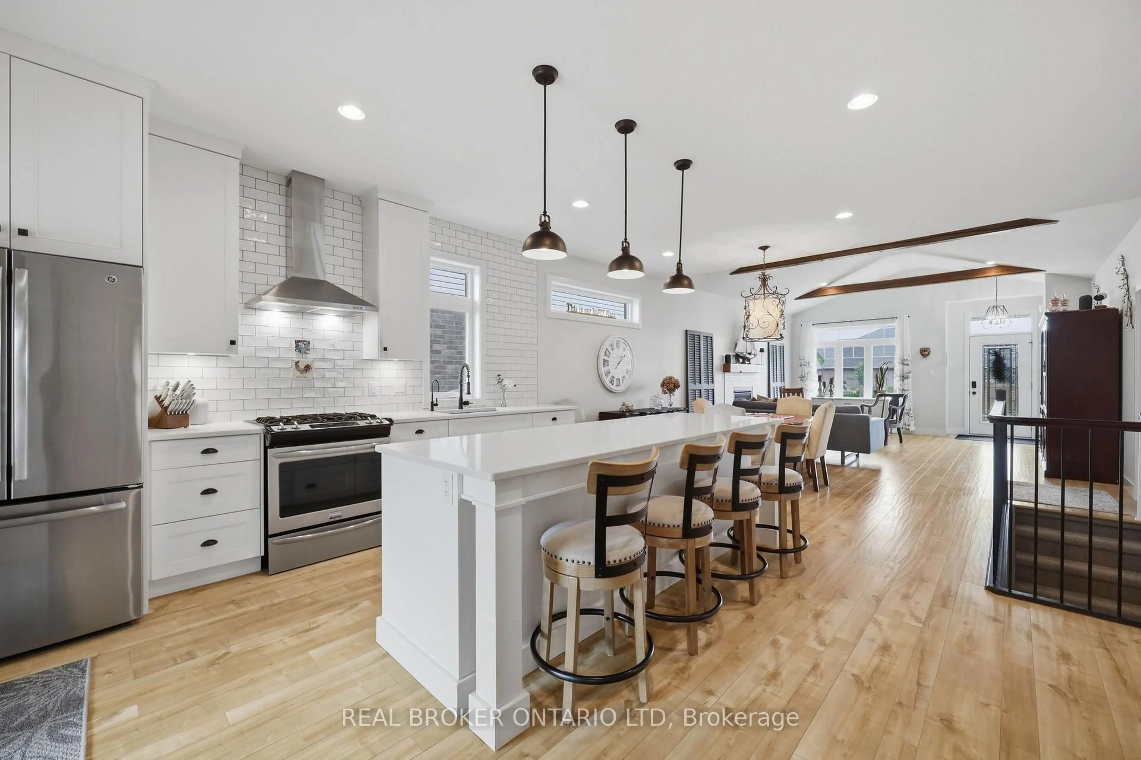 Open concept kitchen, unknown for 4 Doral Crt, St. Thomas Ontario N5R 0G3