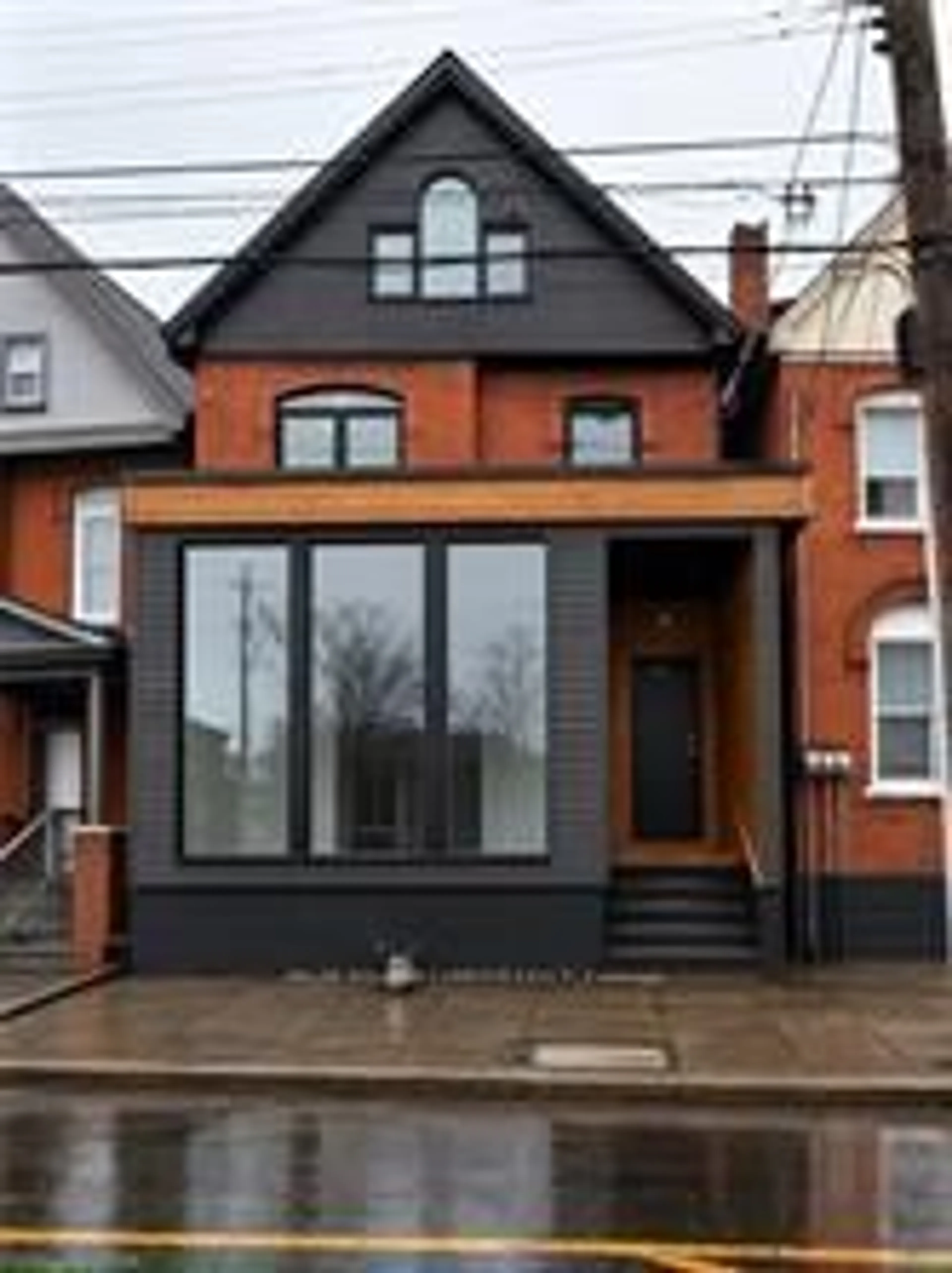 Home with brick exterior material, street for 76 Wentworth St, Hamilton Ontario L8N 2Y9
