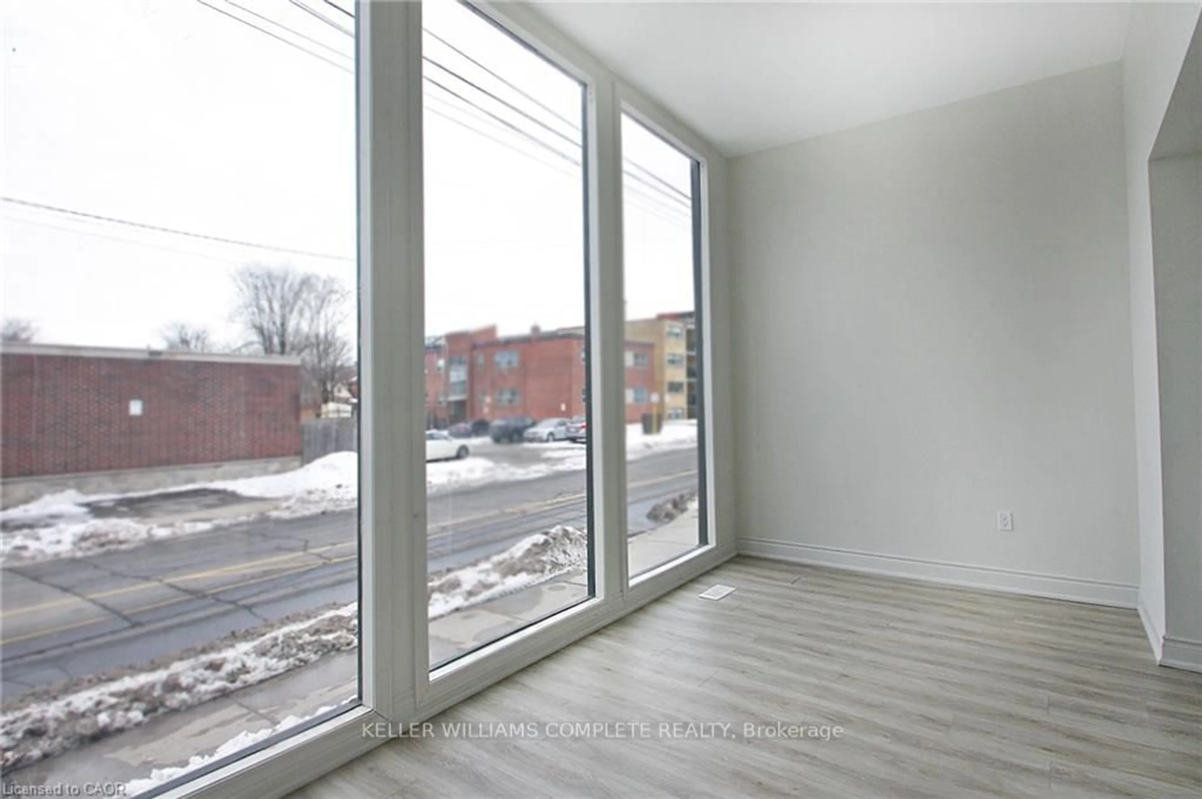 A pic of a room for 76 Wentworth St, Hamilton Ontario L8N 2Y9