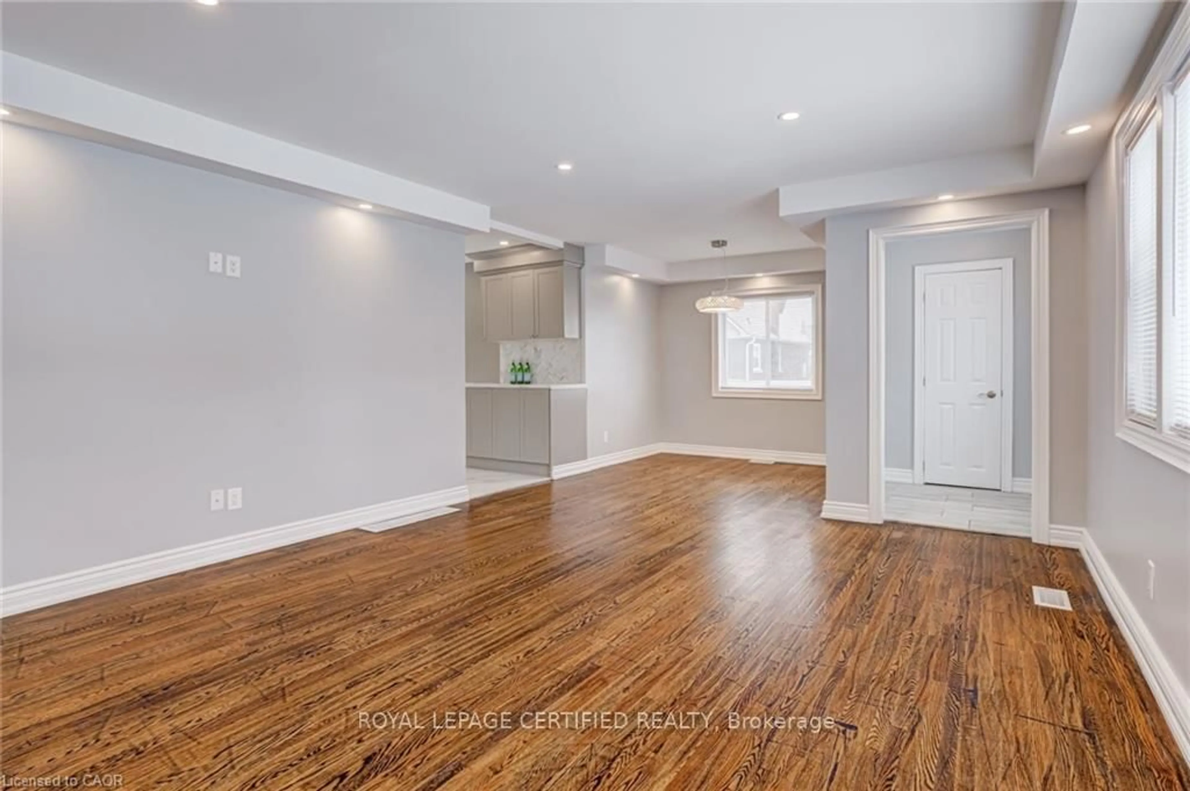 Unknown for 54 Duncombe Dr, Hamilton Ontario L9A 2G2