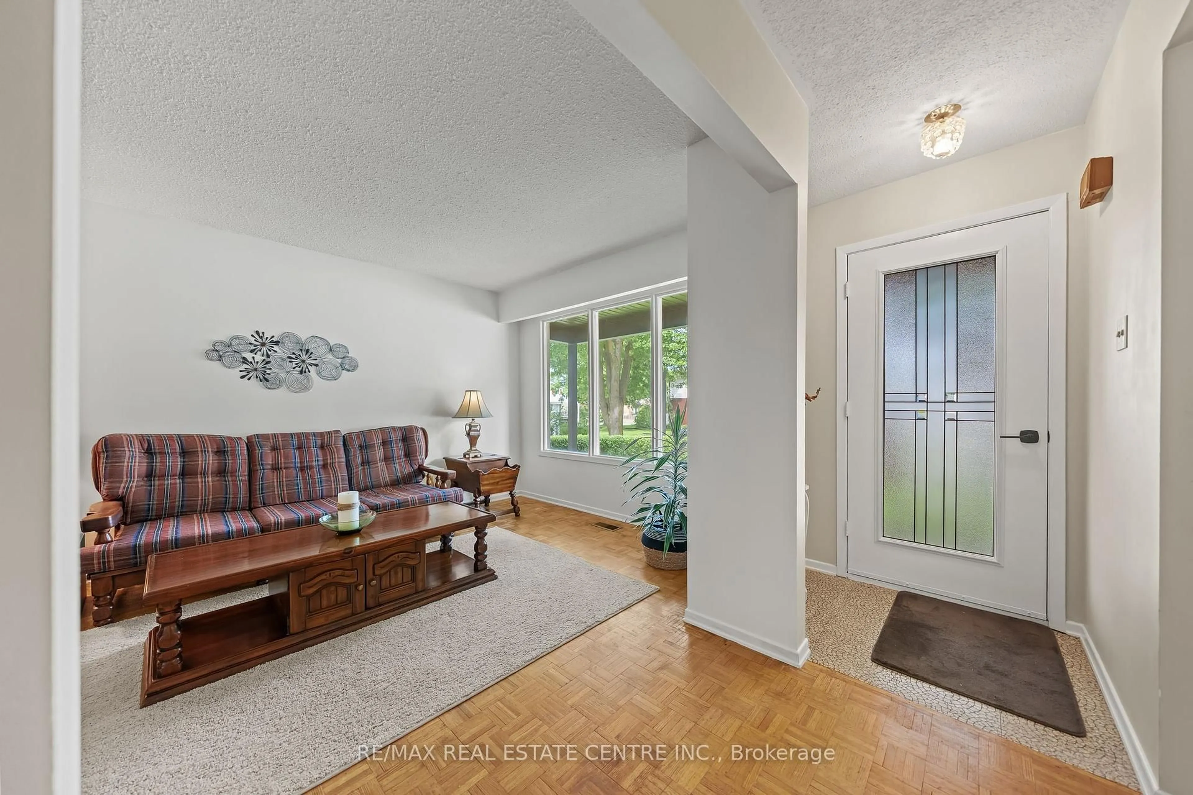 Unknown for 120 Arrowhead Cres, Kitchener Ontario N2P 1B9