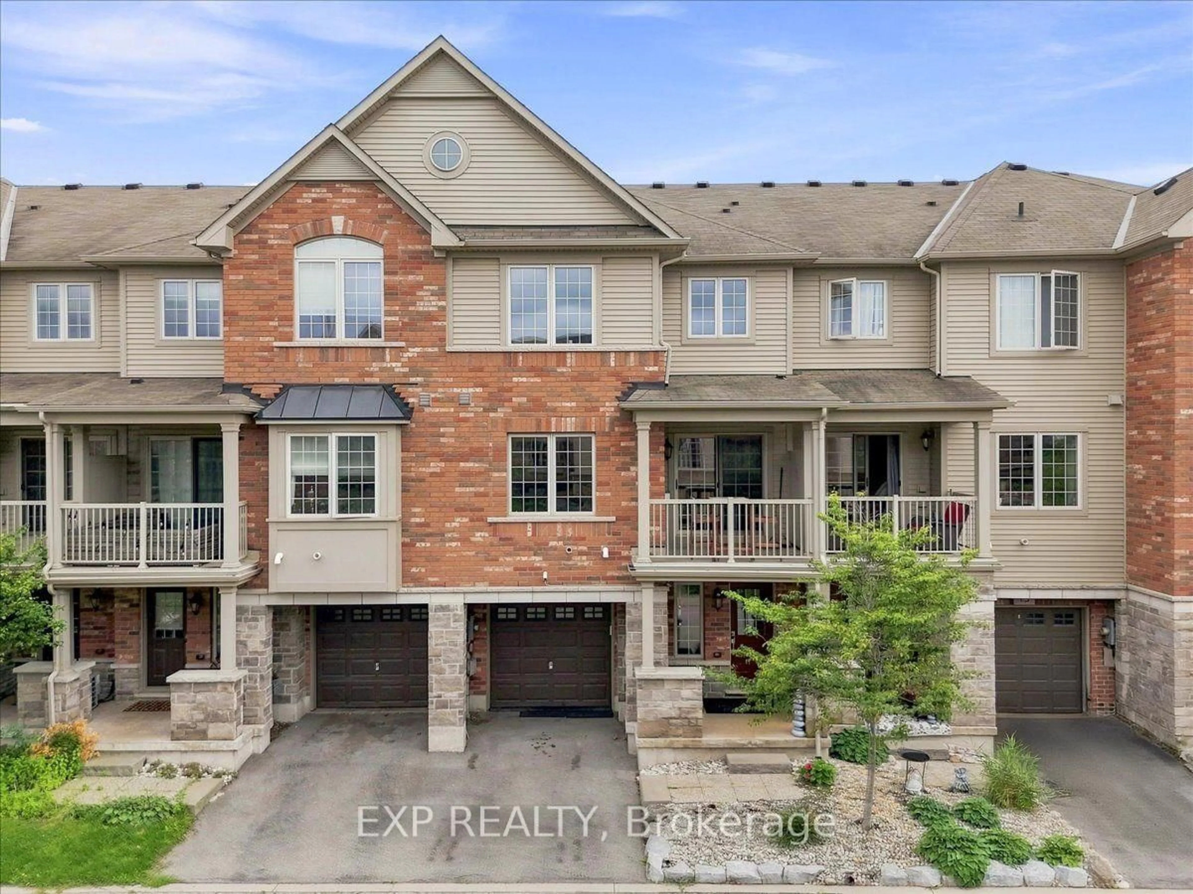 A pic from outside/outdoor area/front of a property/back of a property/a pic from drone, street for 515 Winston Rd #15, Grimsby Ontario L3M 0C8