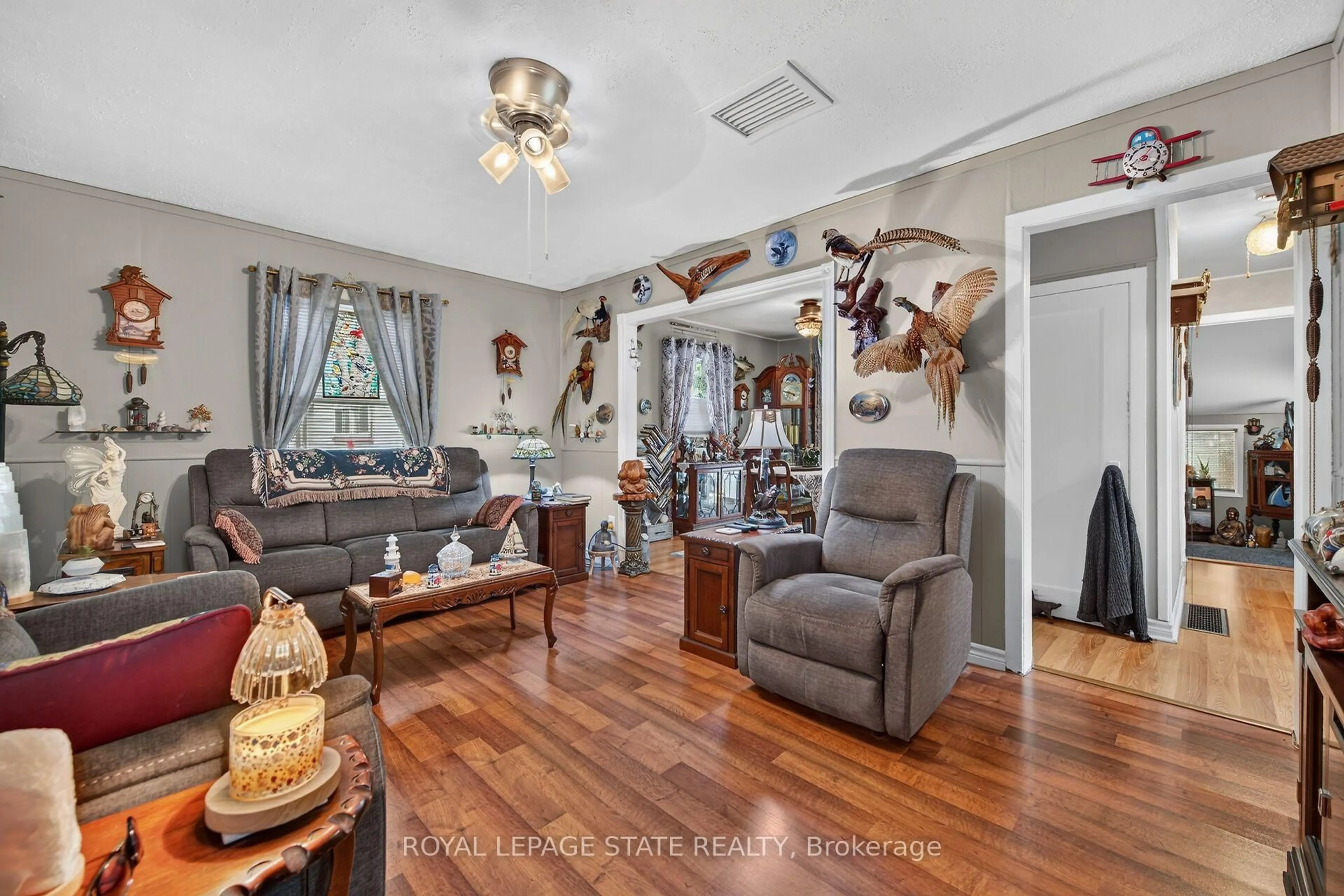 Living room with furniture, unknown for 268 Grey St, Brantford Ontario N3S 4W8