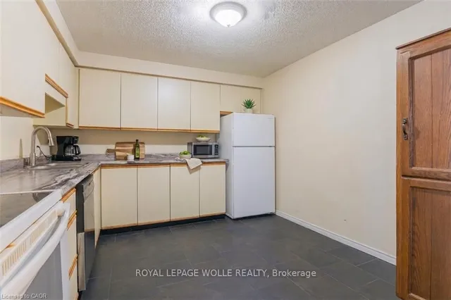 55 Green Valley Dr #708, Kitchener 5