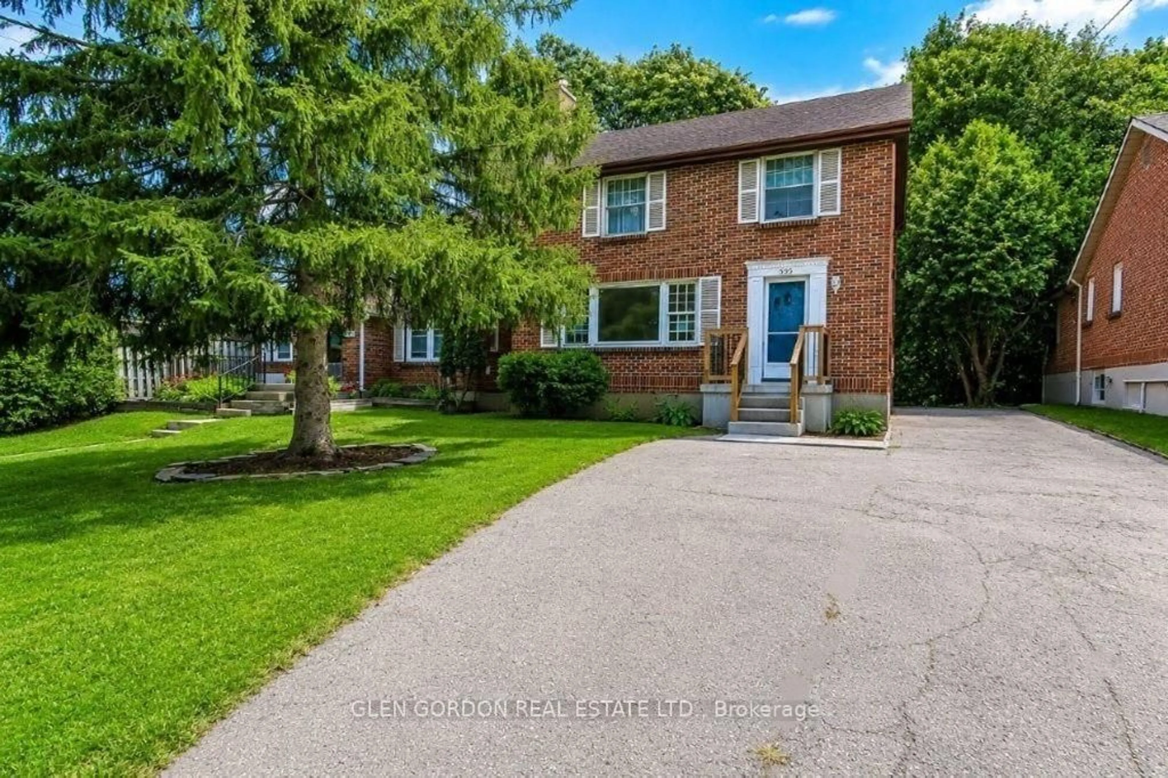 Home with brick exterior material, street for 595 Victoria St, London East Ontario N5Y 4B9